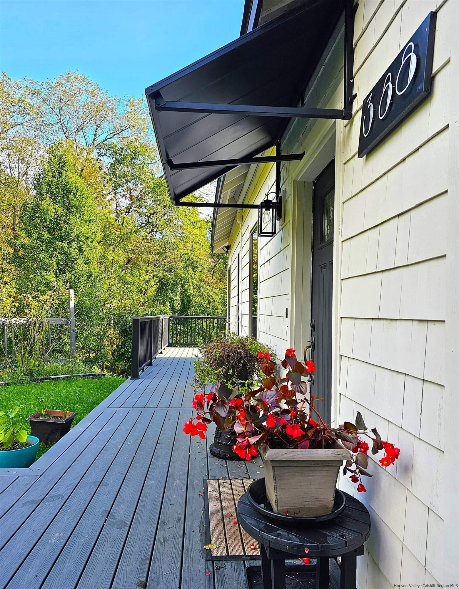 388 W Saugerties Road