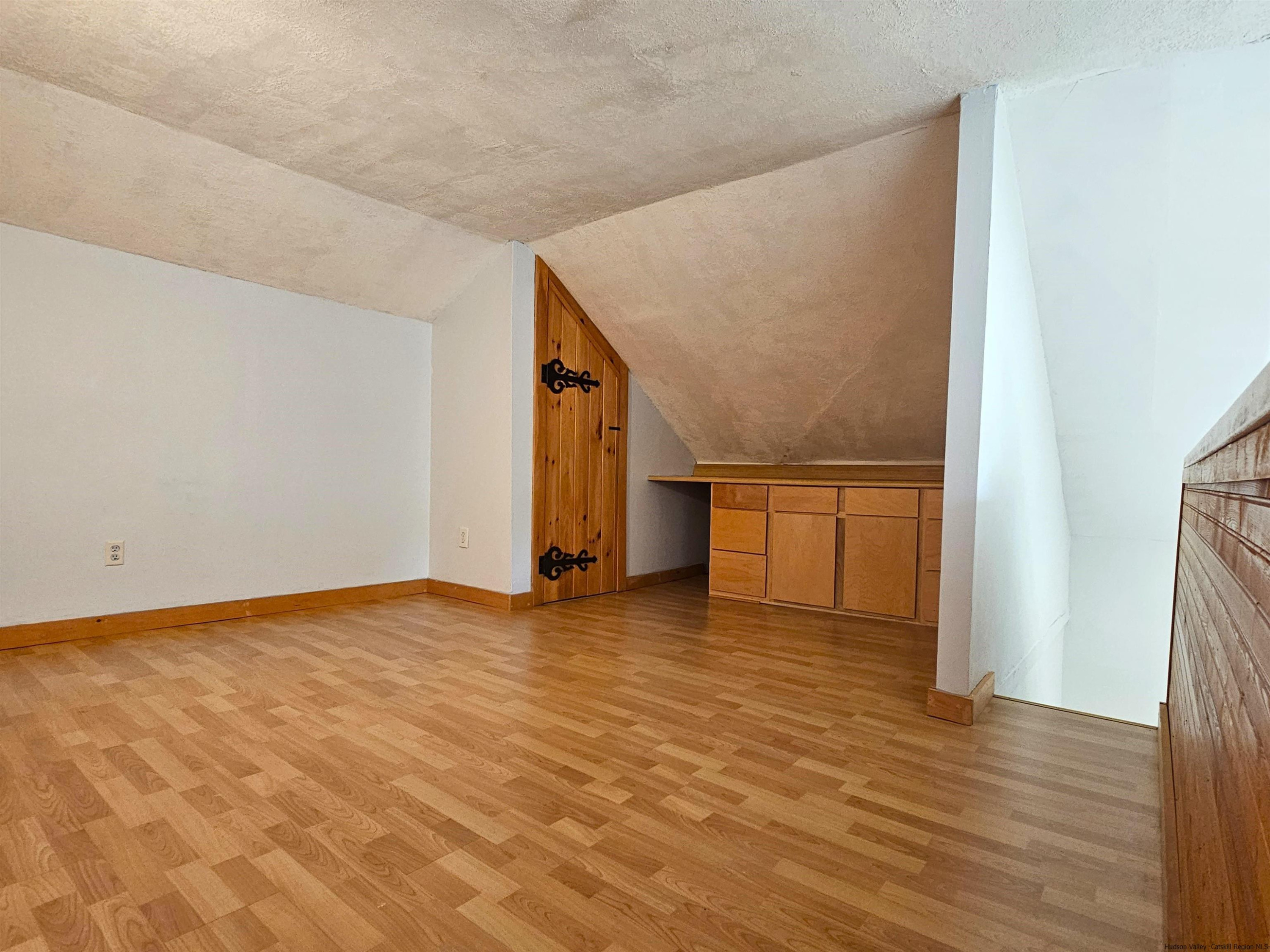 388 W Saugerties Road