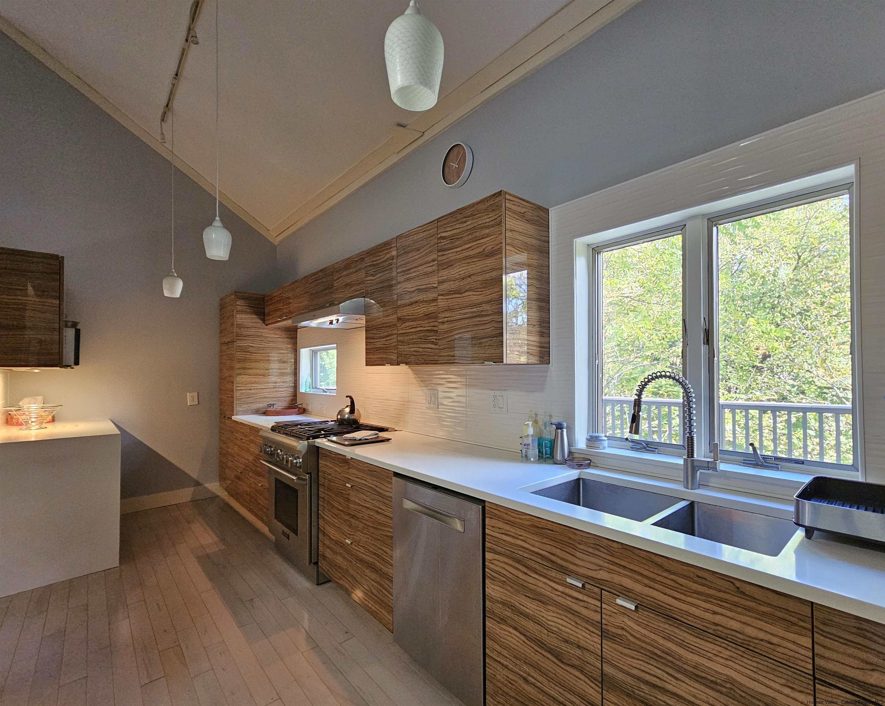 388 W Saugerties Road