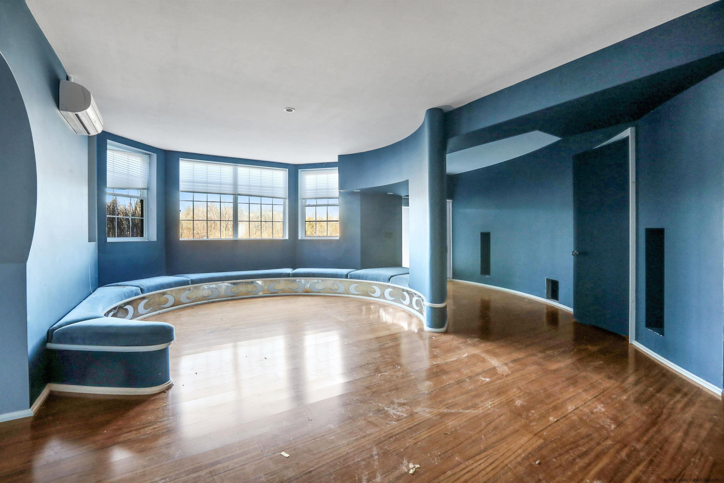 1284 Flatbush Road