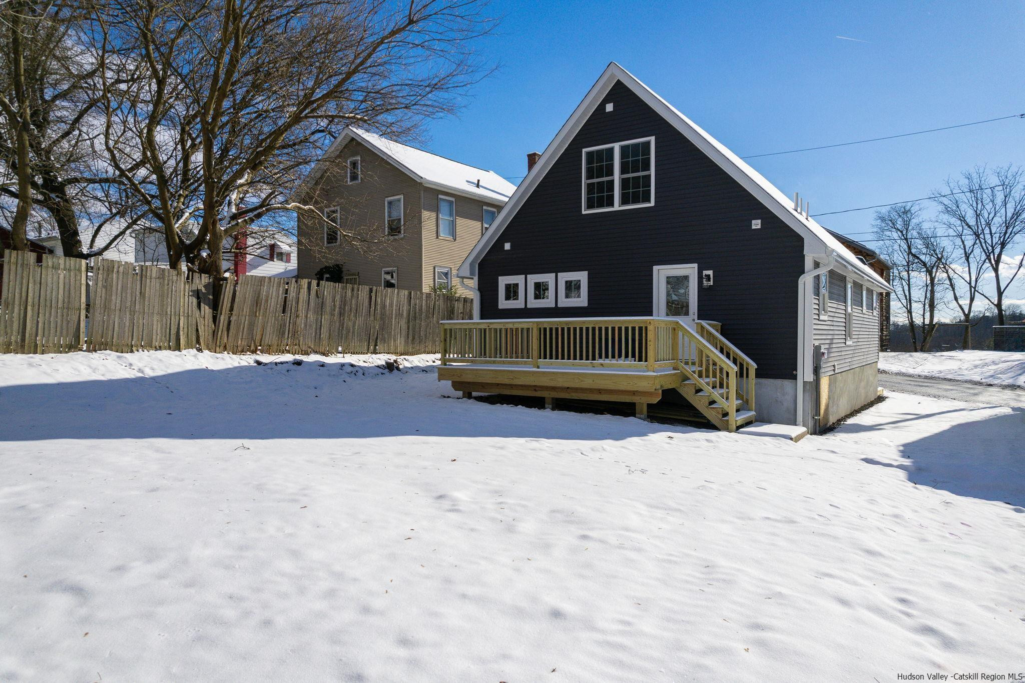 54 Montgomery Street