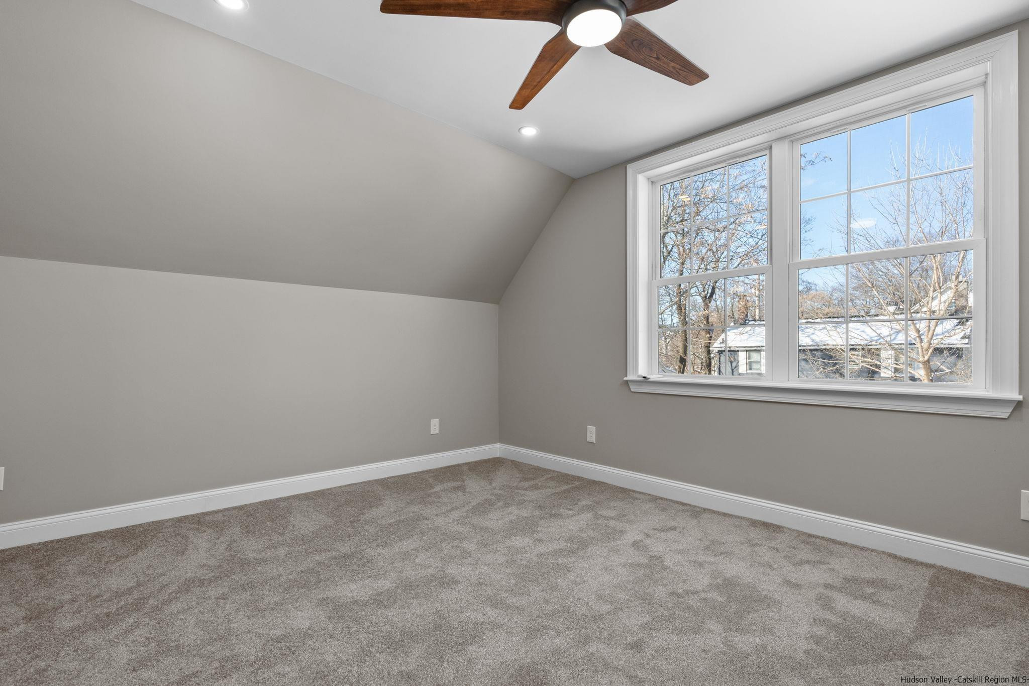 54 Montgomery Street