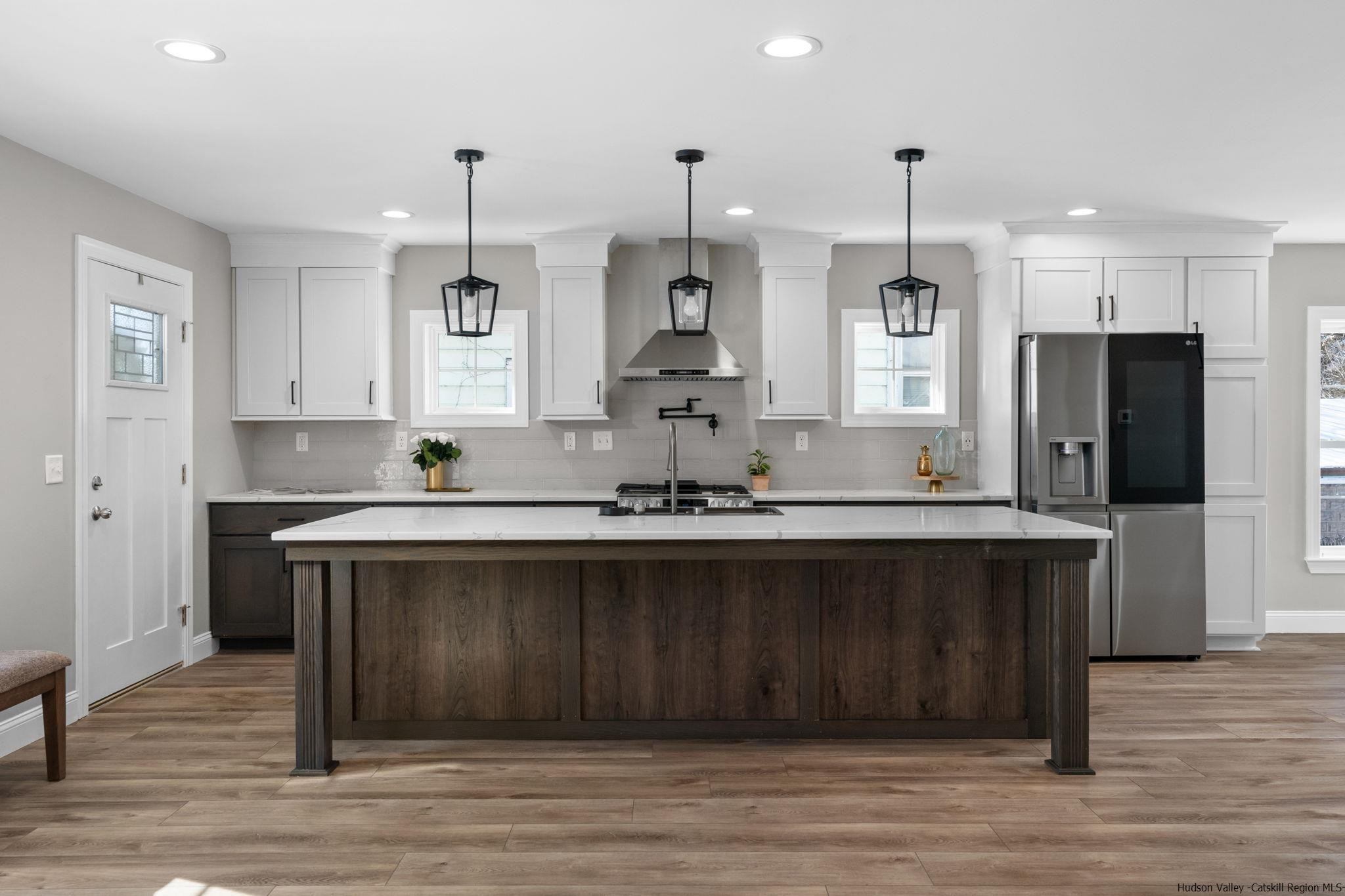 54 Montgomery Street