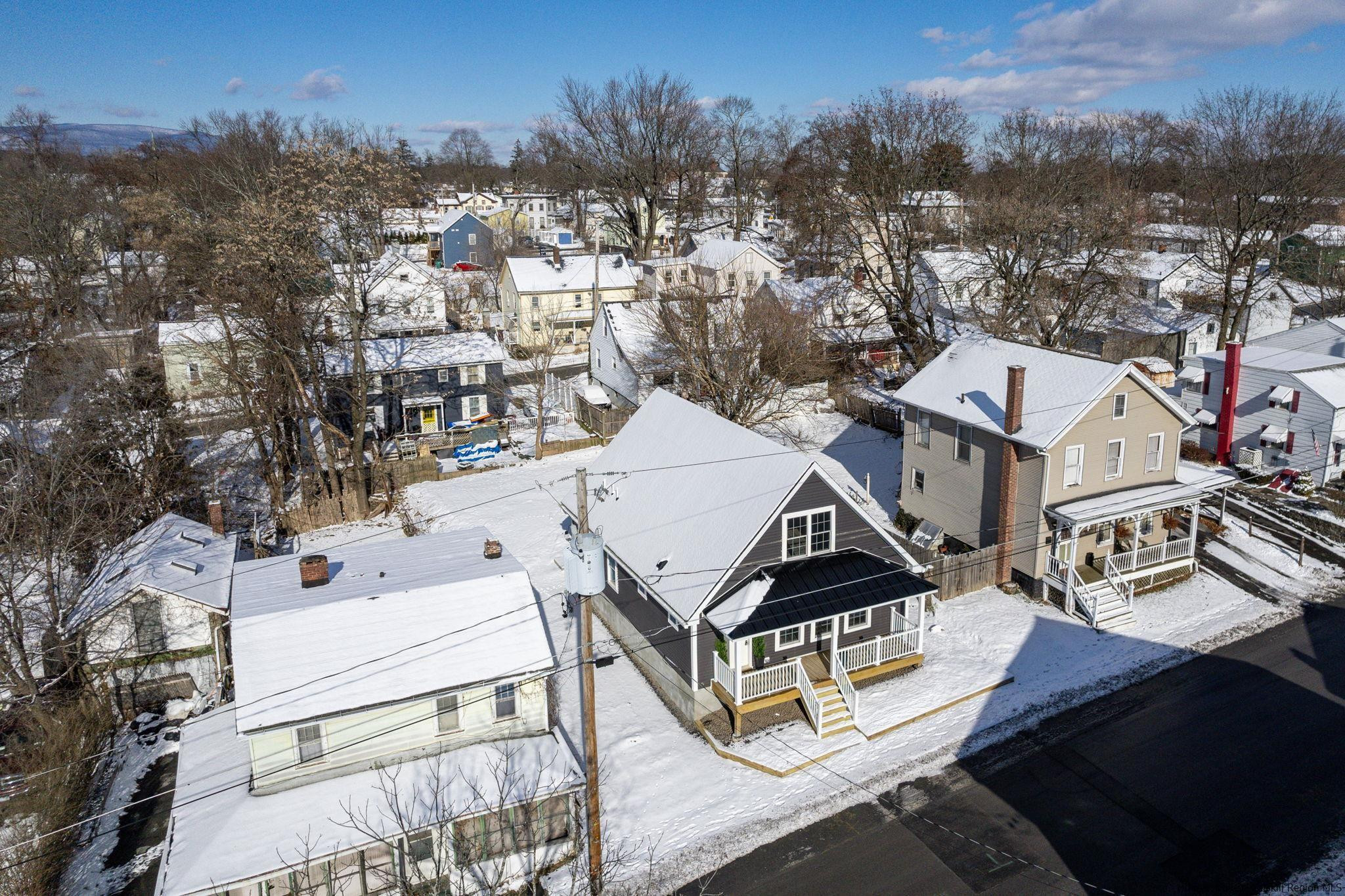 54 Montgomery Street