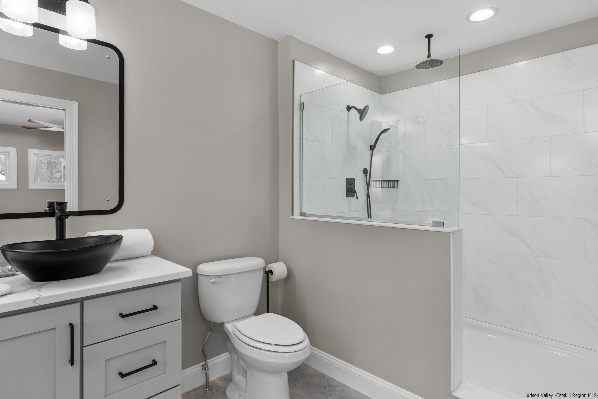 54 Montgomery Street