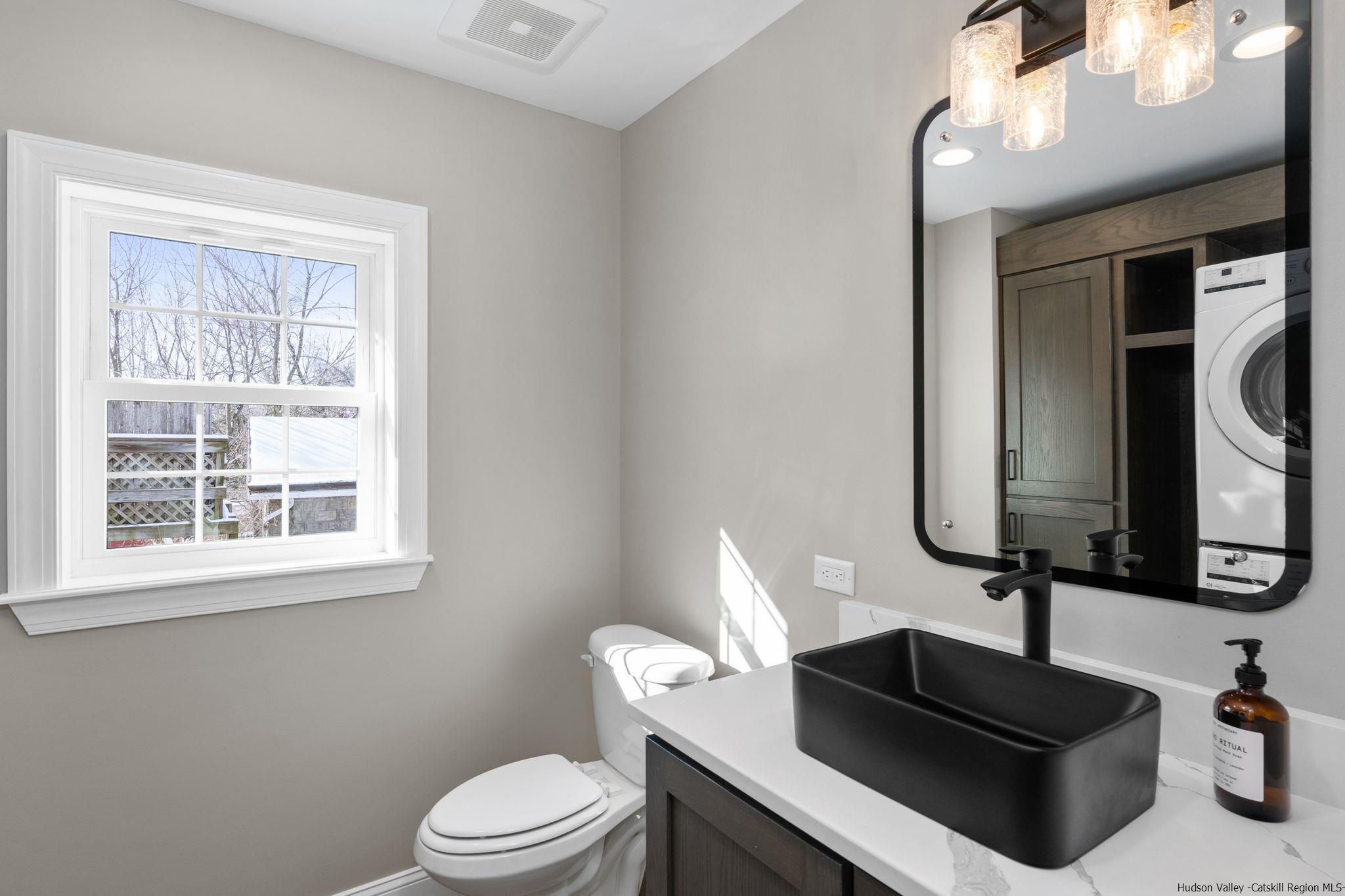 54 Montgomery Street