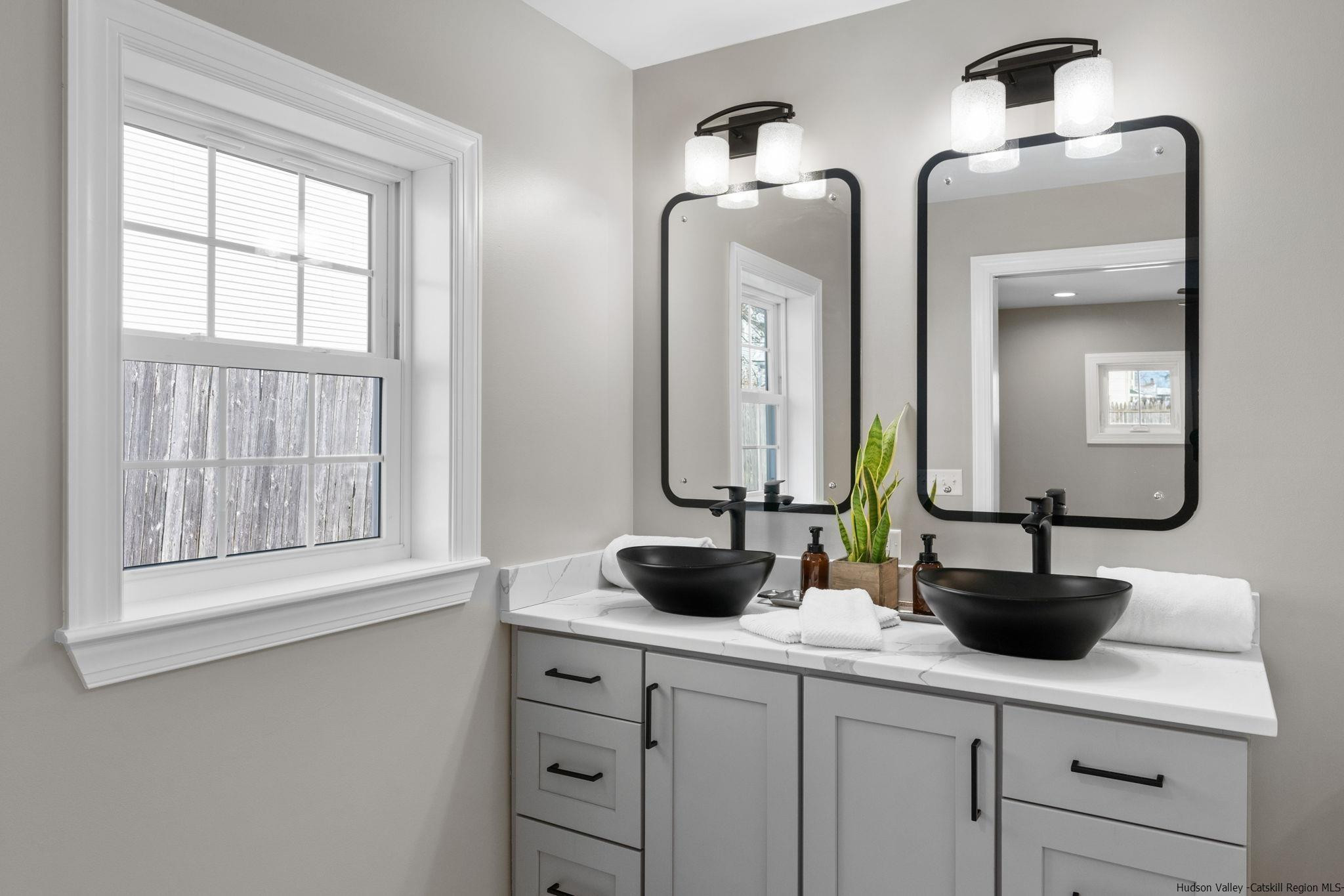 54 Montgomery Street