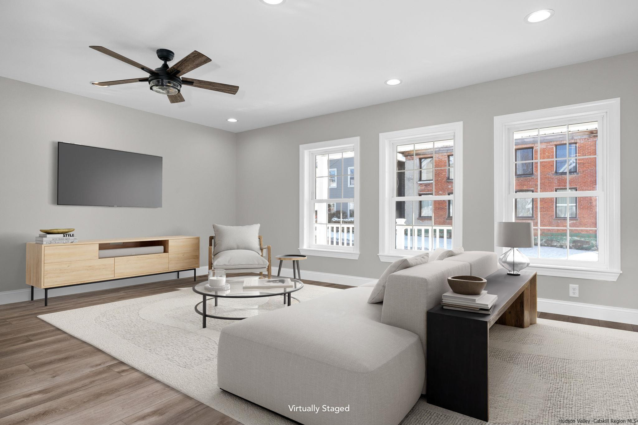 54 Montgomery Street