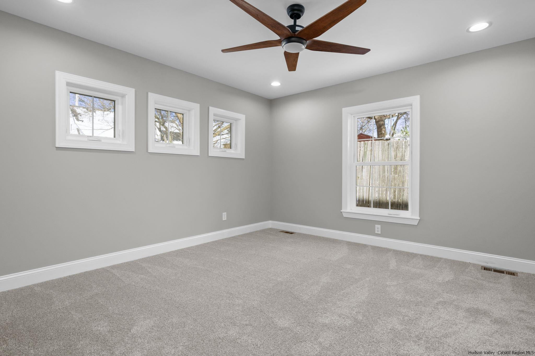 54 Montgomery Street