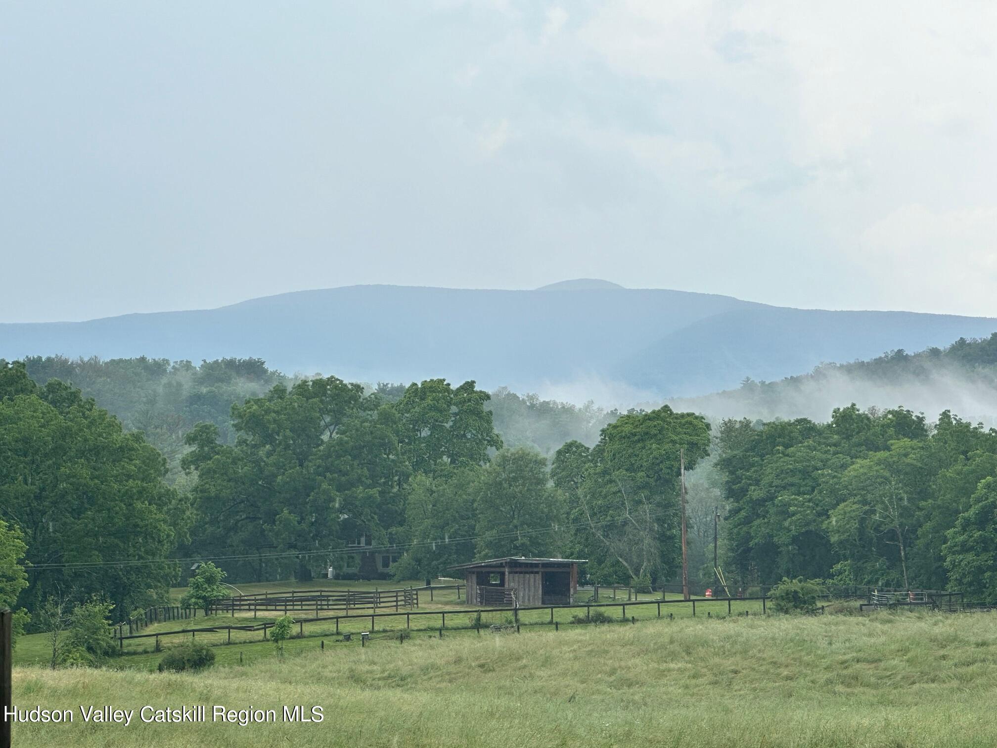 127 Dave Elliott Road