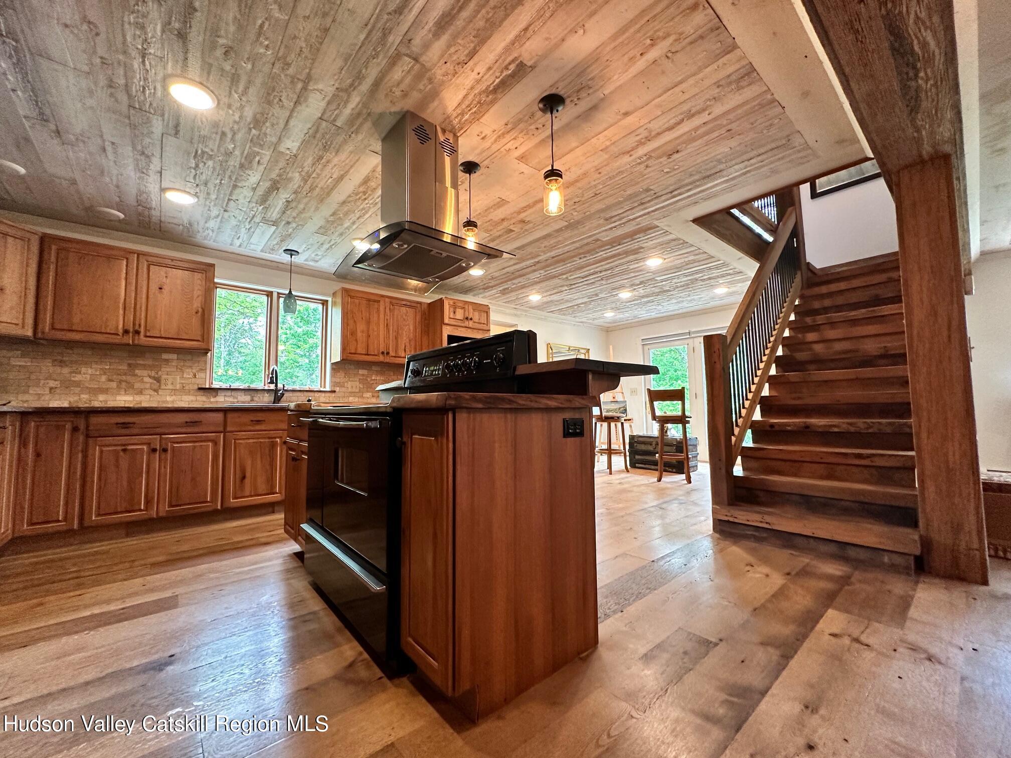 127 Dave Elliott Road