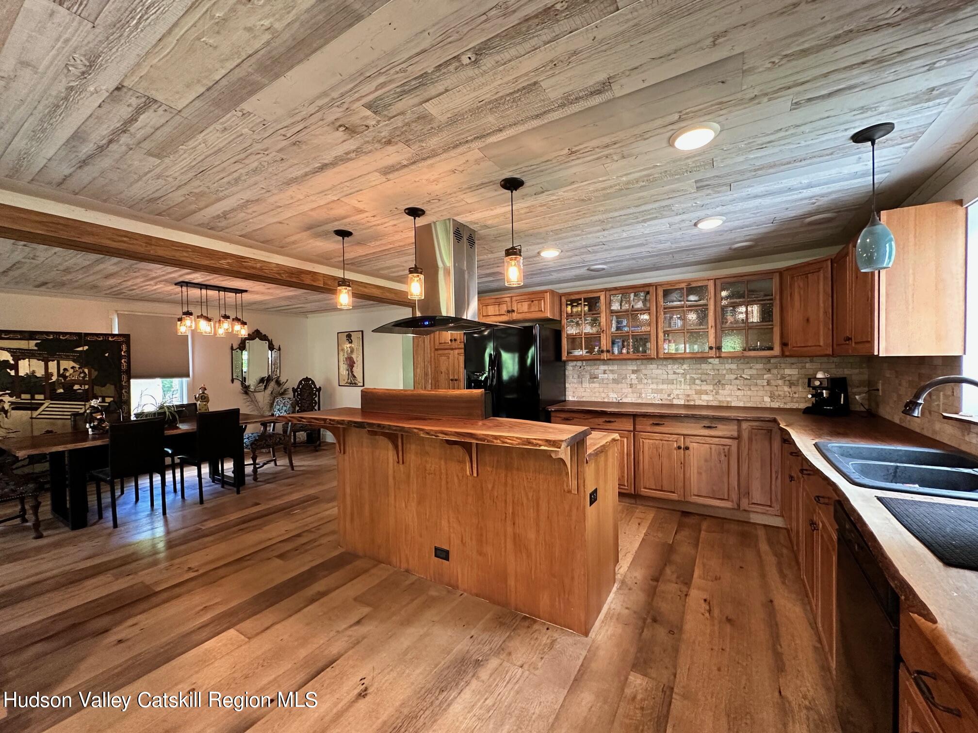 127 Dave Elliott Road