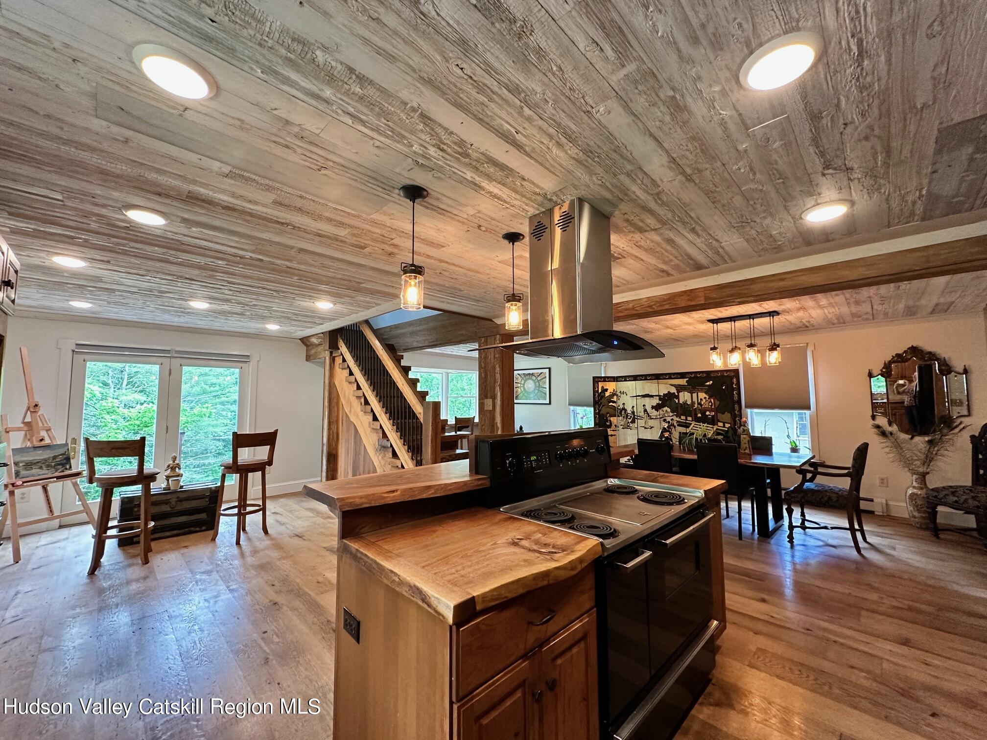 127 Dave Elliott Road