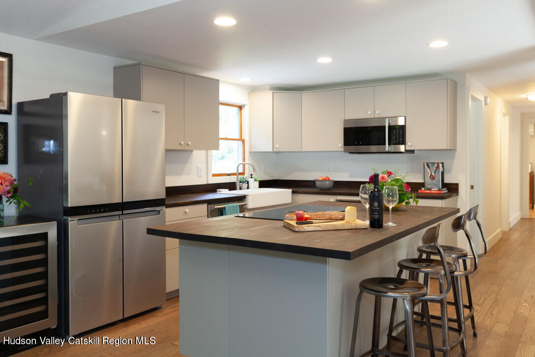 853 Lucas Ave Extension