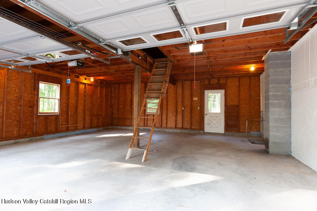 853 Lucas Ave Extension