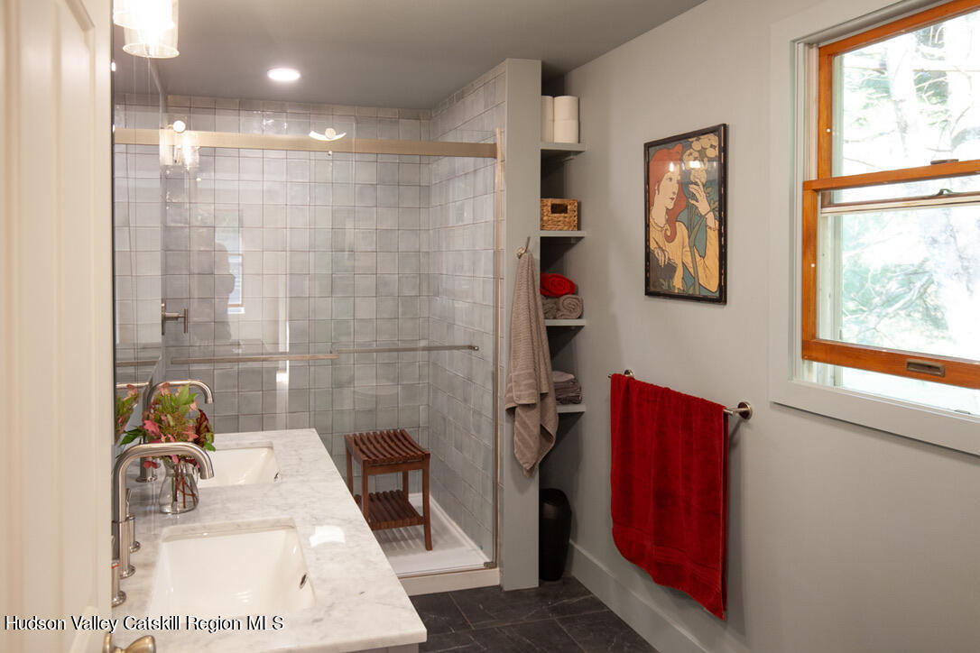 853 Lucas Ave Extension