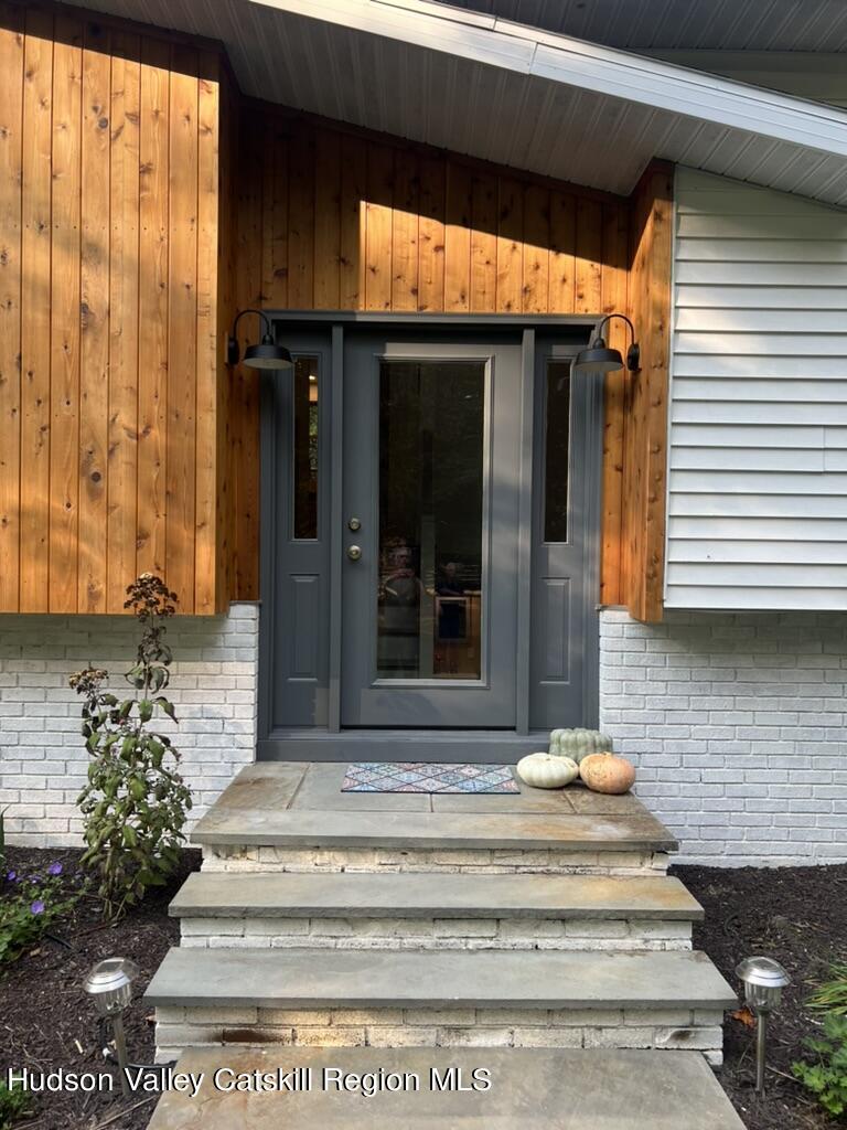 853 Lucas Ave Extension