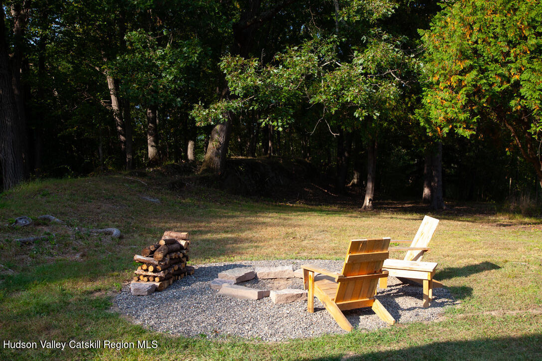 853 Lucas Ave Extension