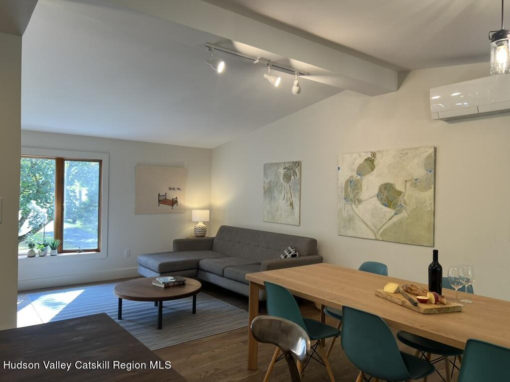 853 Lucas Ave Extension