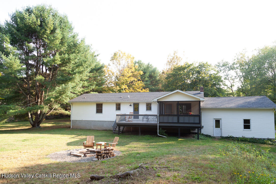 853 Lucas Ave Extension