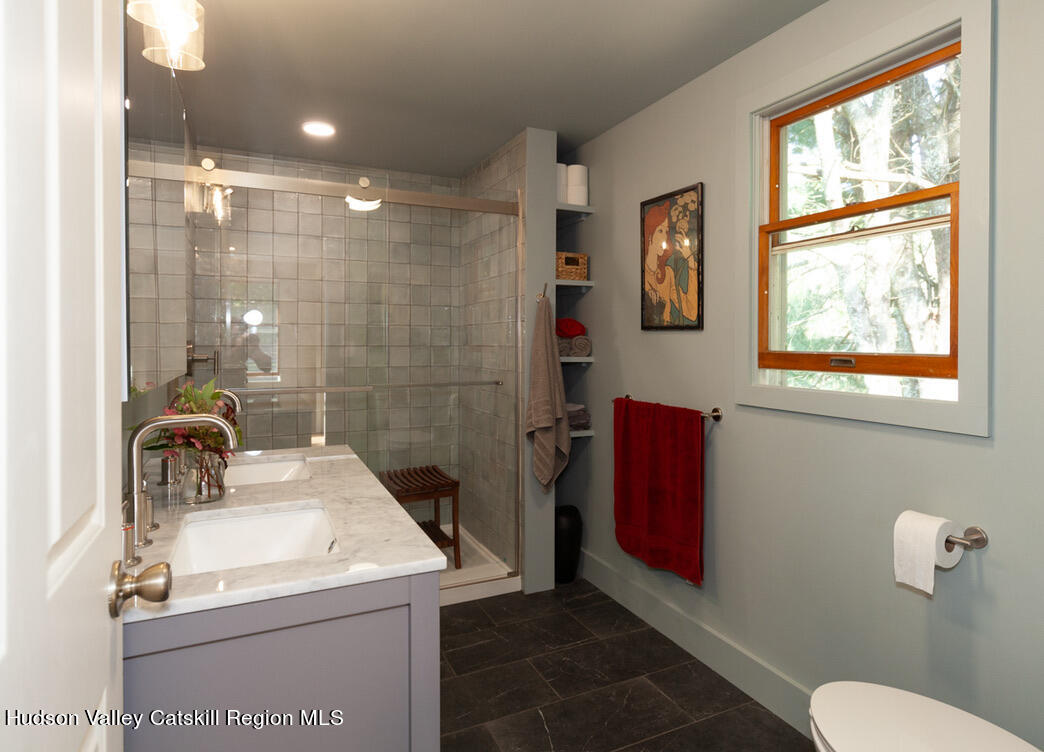 853 Lucas Ave Extension