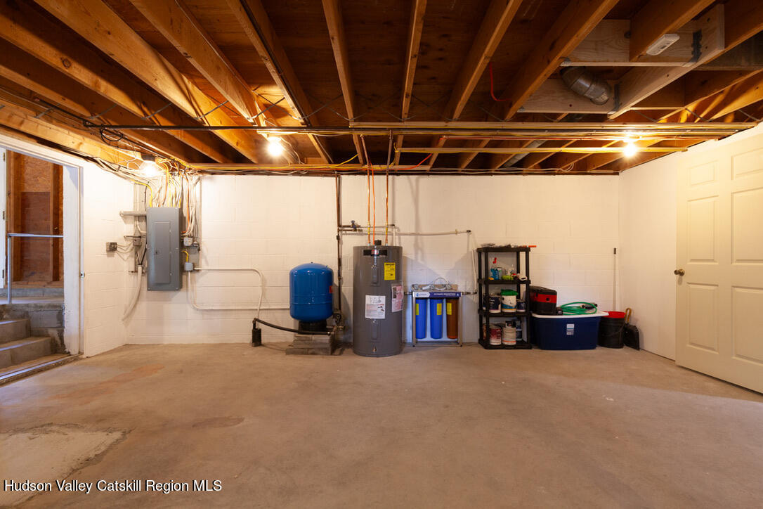 853 Lucas Ave Extension