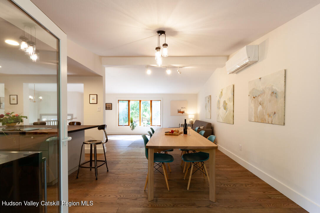 853 Lucas Ave Extension