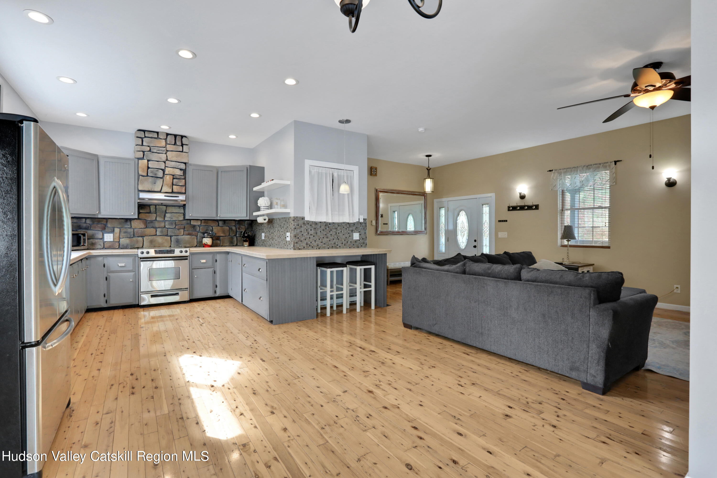14 Spike Horn Road
