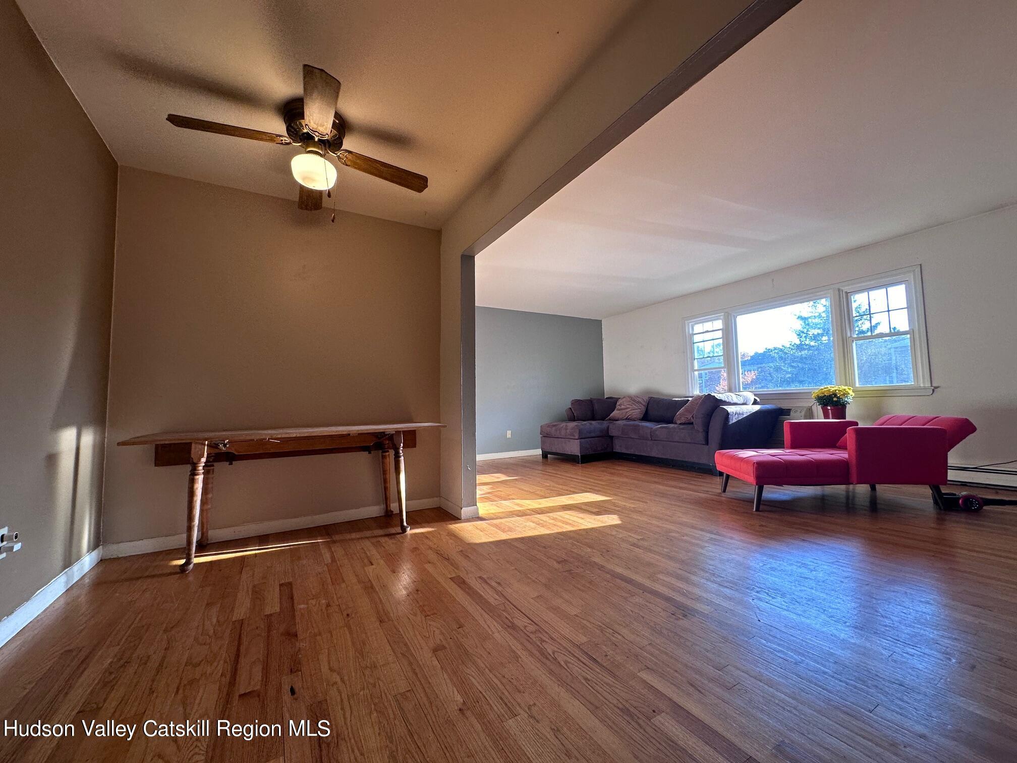 136 N Chestnut Street, 1d