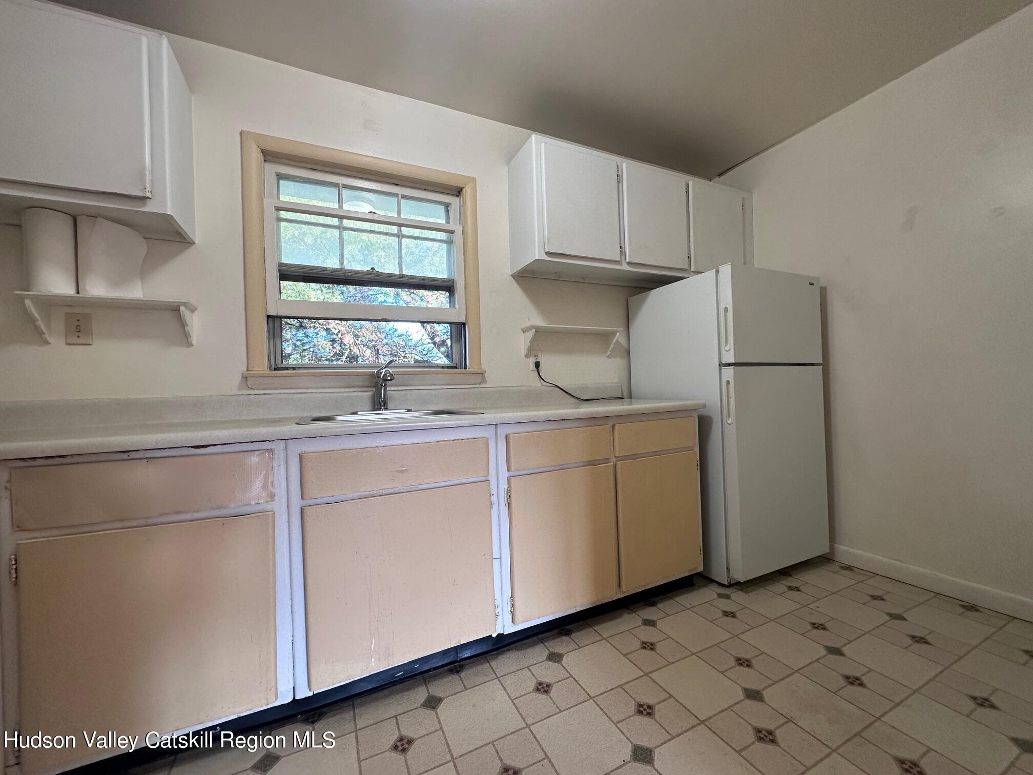 136 N Chestnut Street, 1d