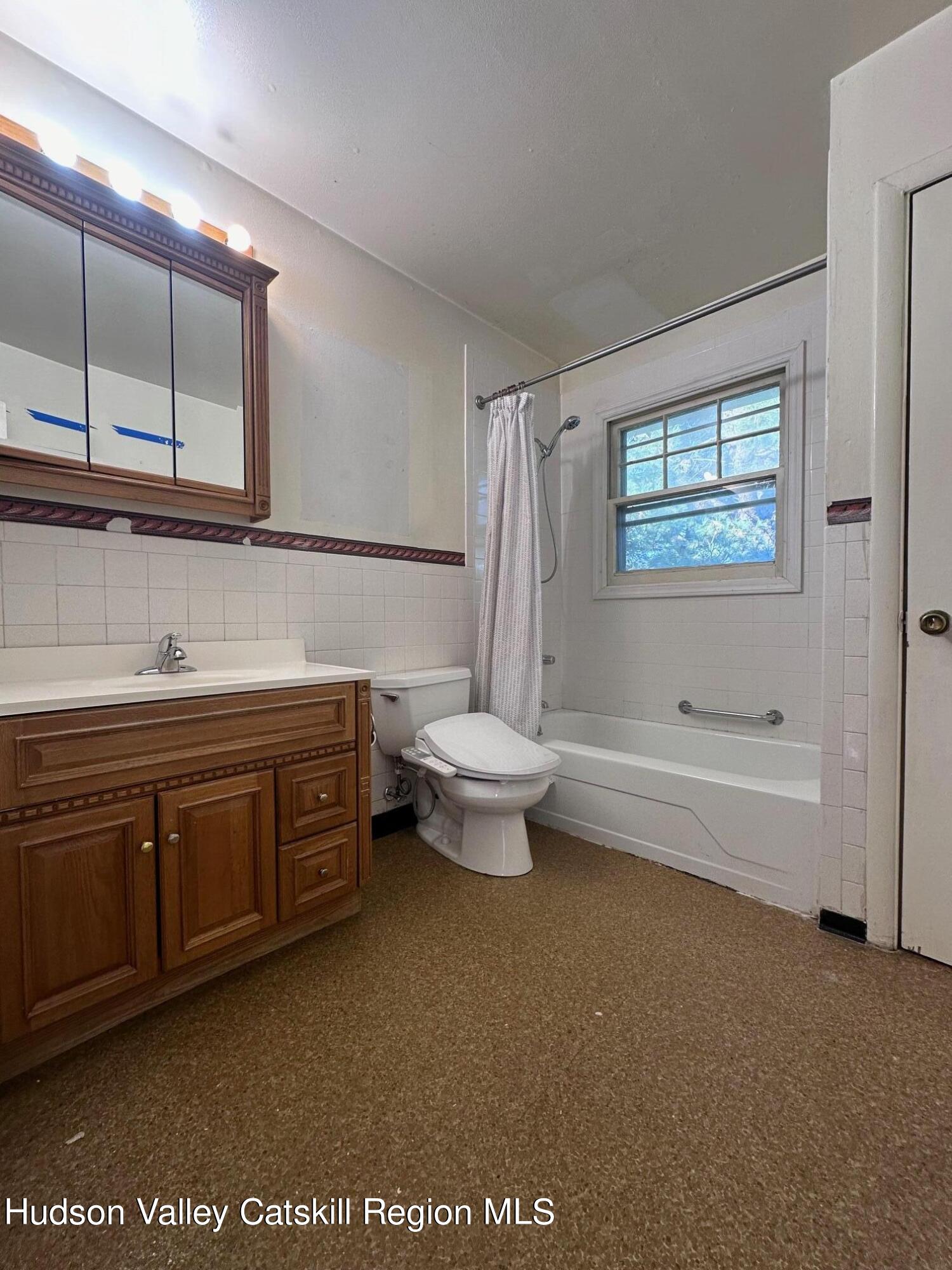 136 N Chestnut Street, 1d