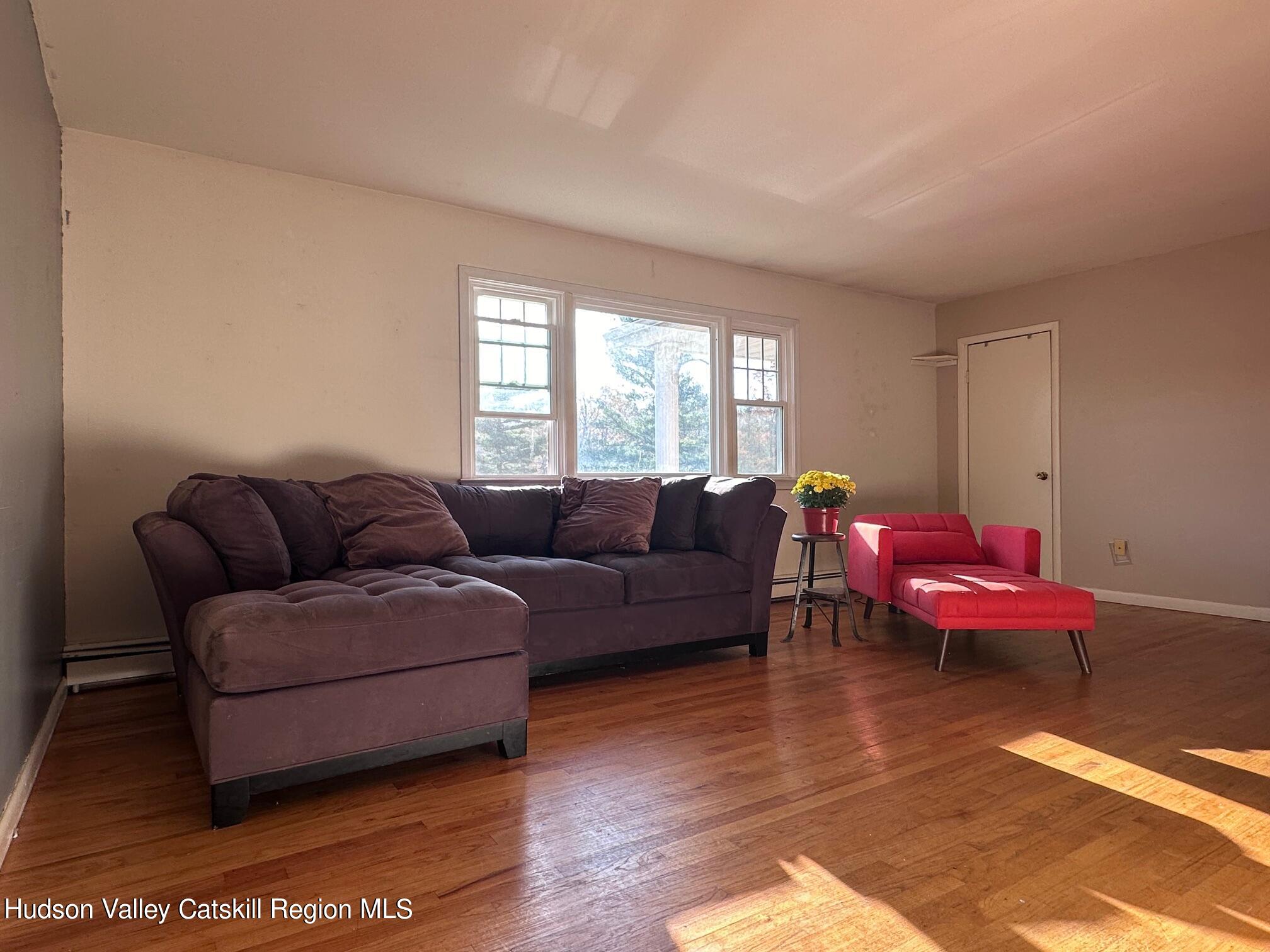 136 N Chestnut Street, 1d