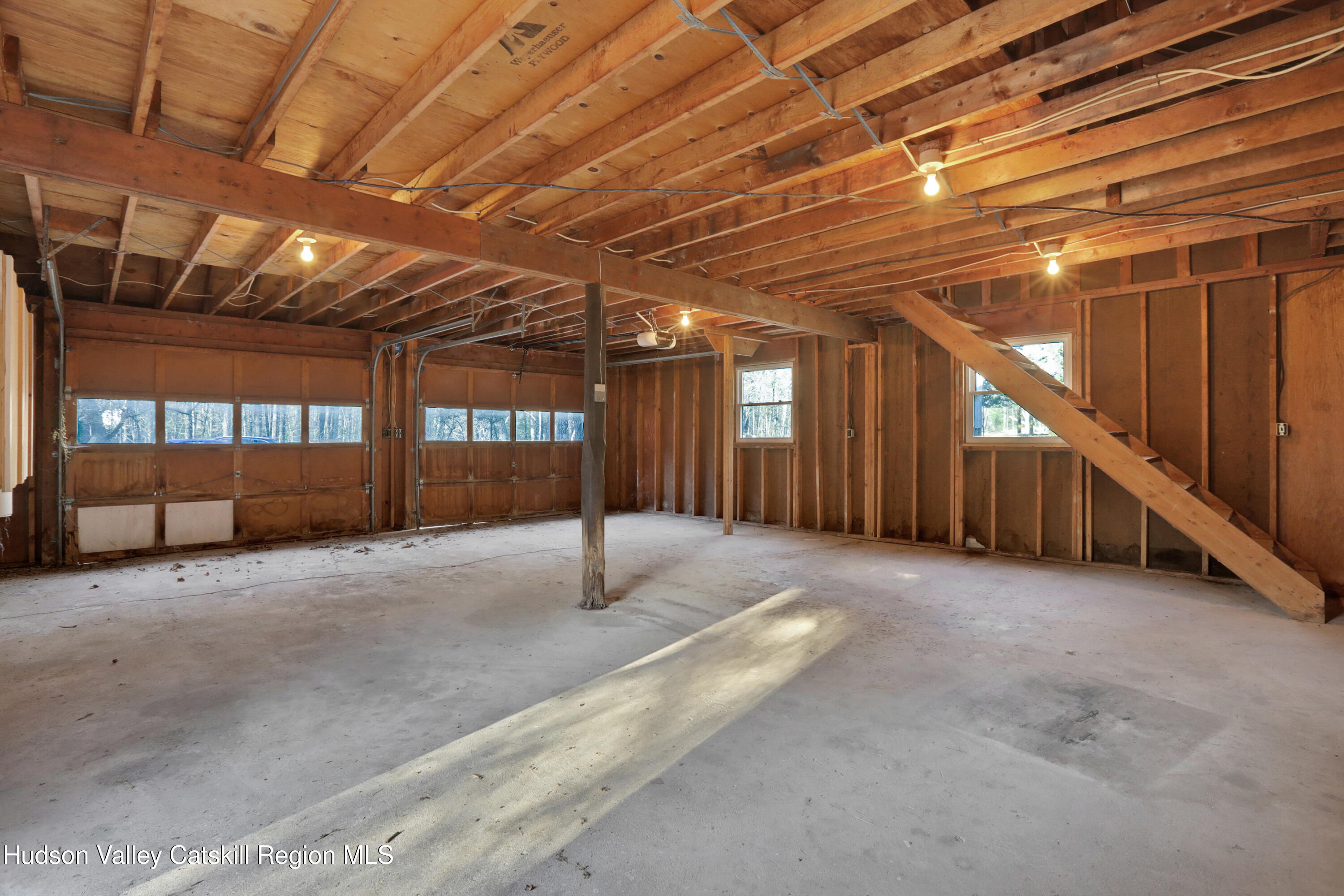 83 West Saugerties Road