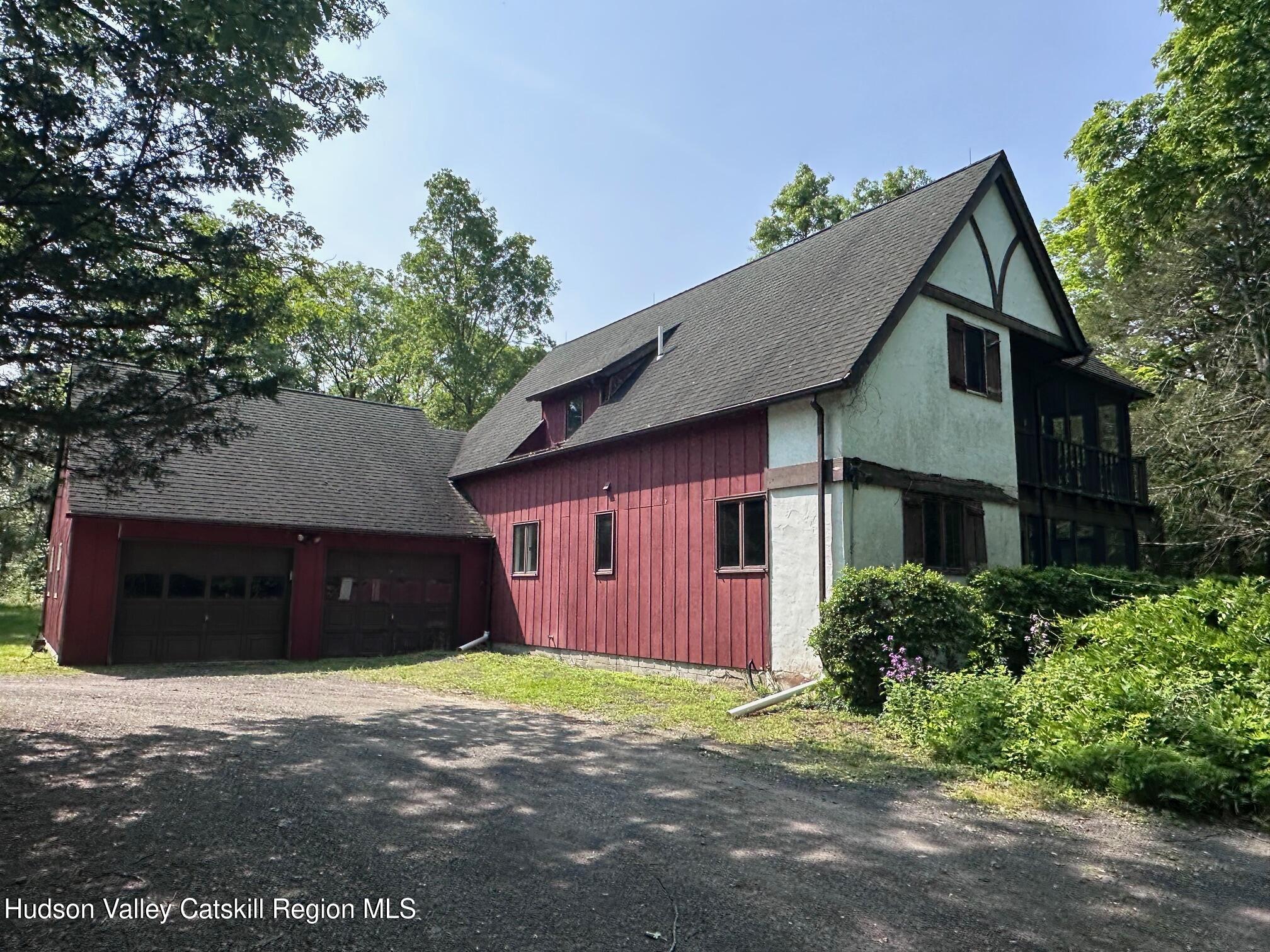 83 West Saugerties Road