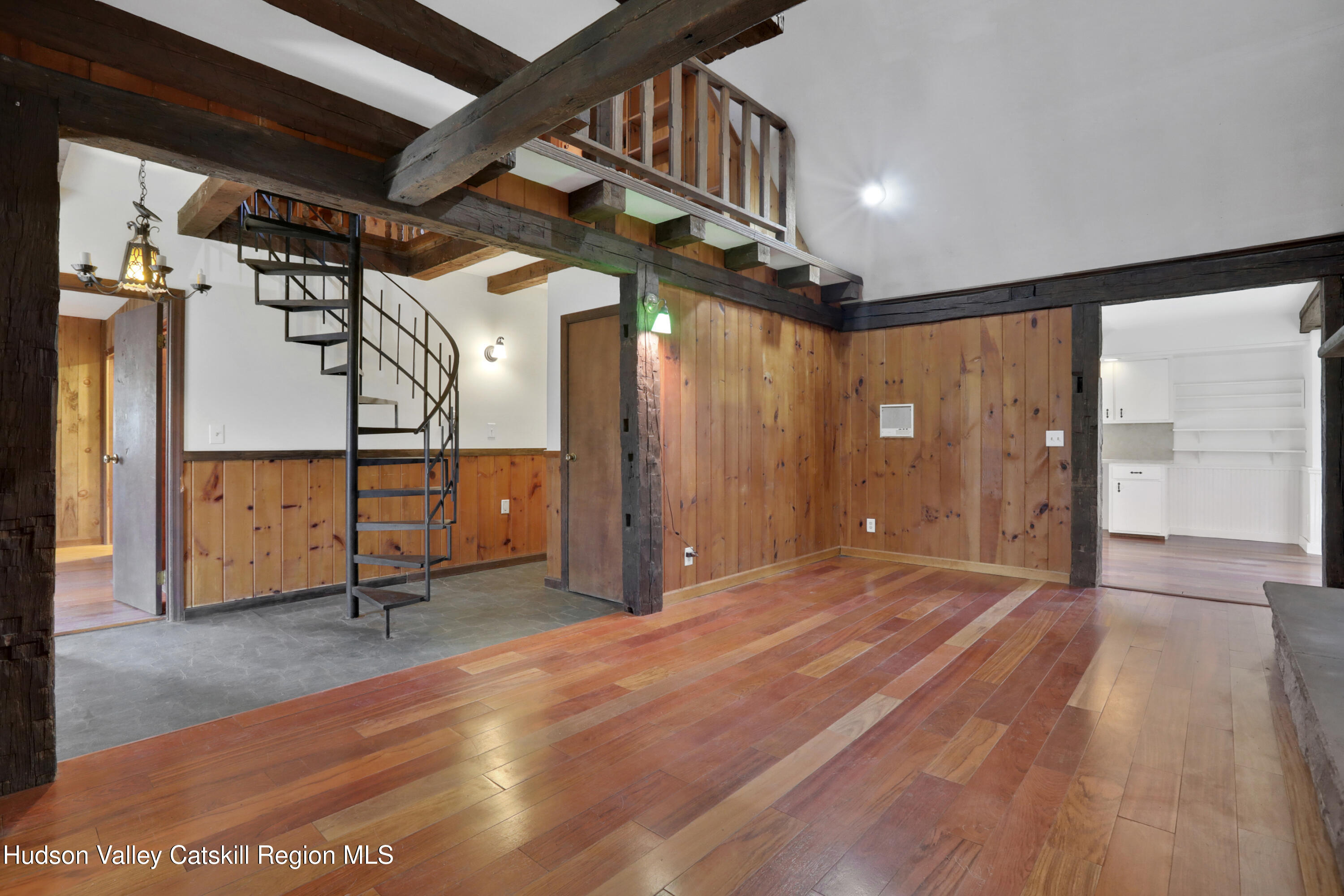 83 West Saugerties Road