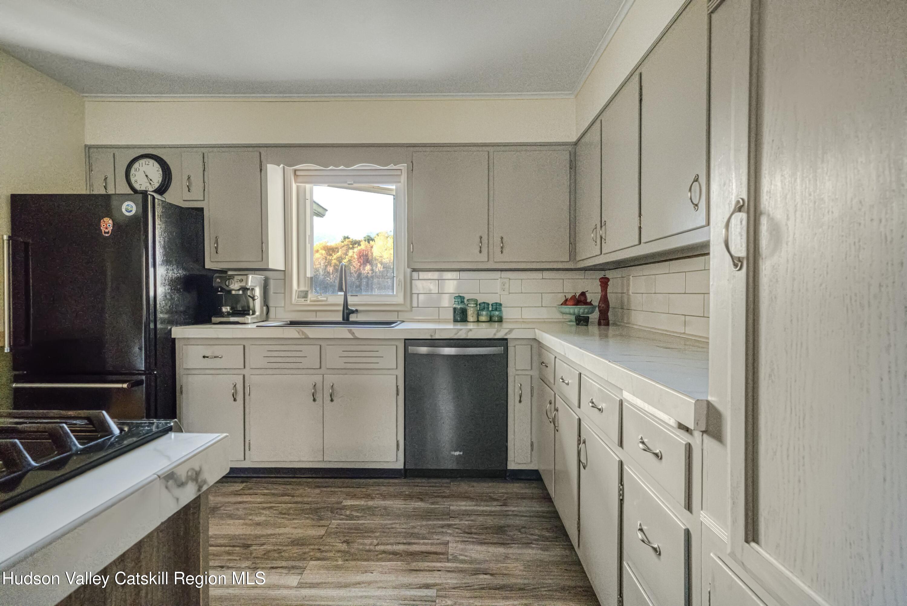 1221 Blue Mountain Road