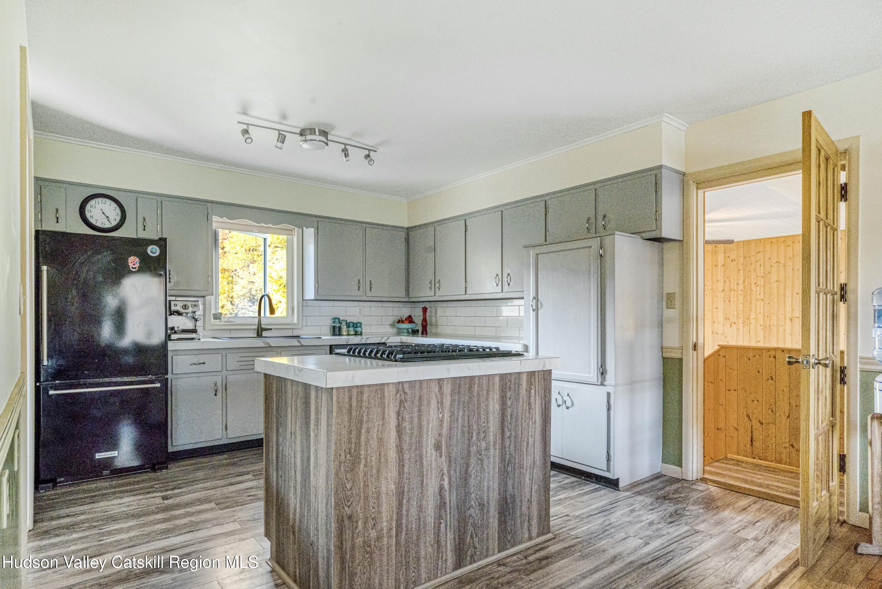 1221 Blue Mountain Road