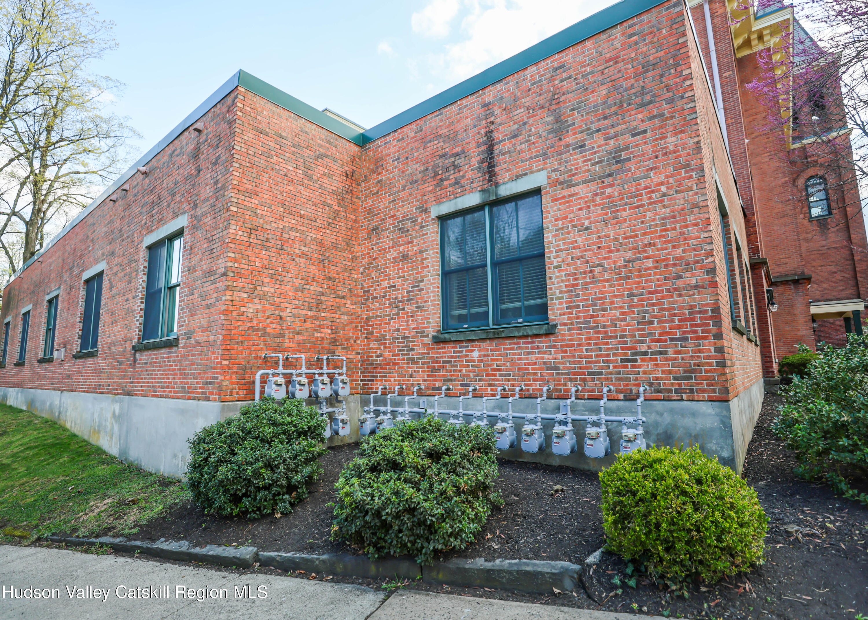 214 West Chestnut, 102