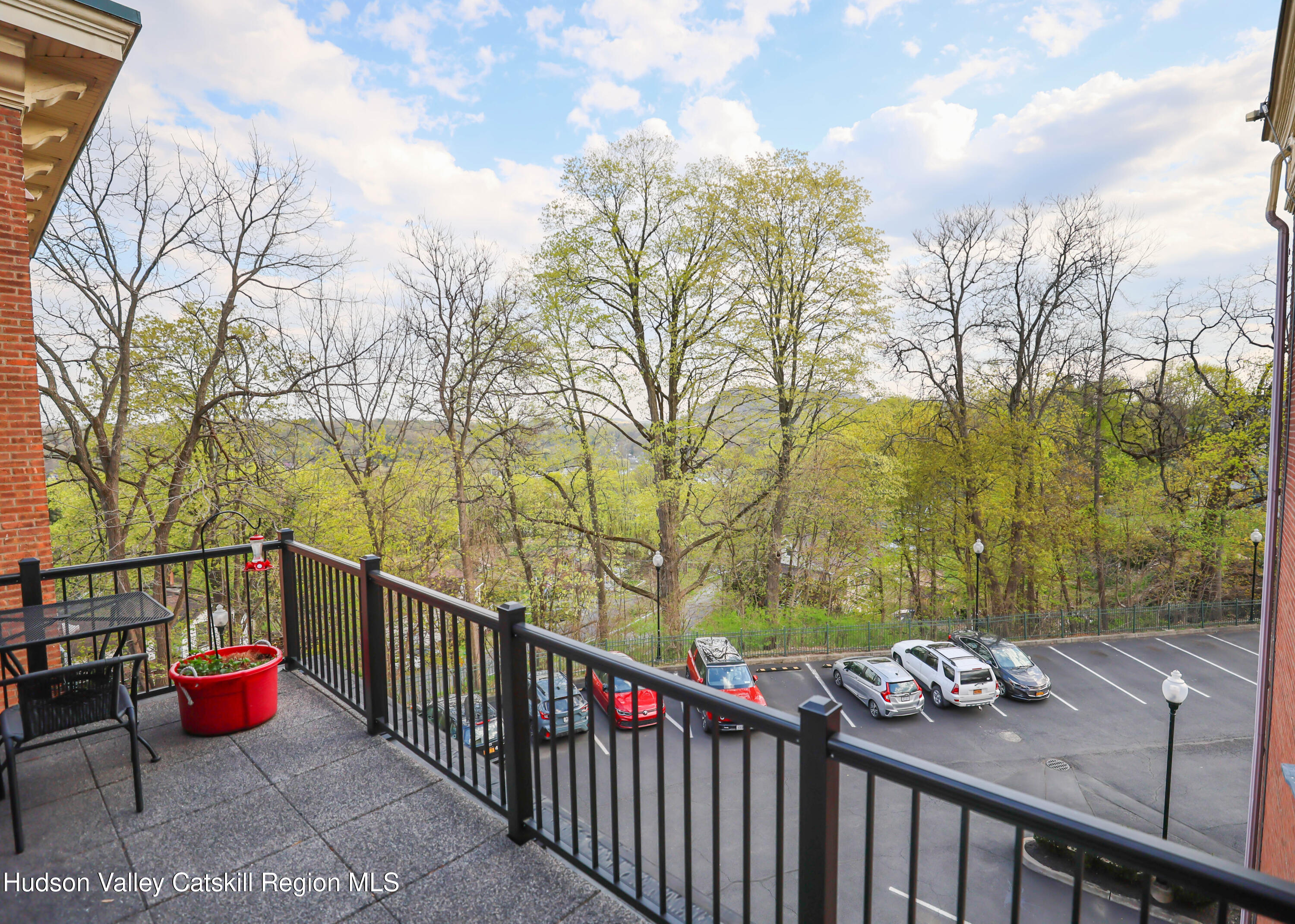 214 West Chestnut, 102