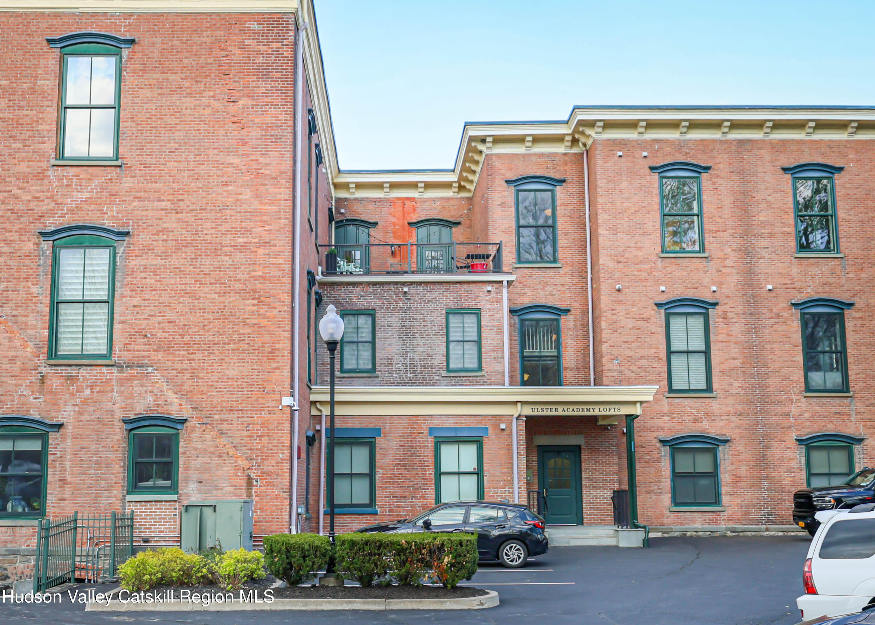 214 West Chestnut, 102