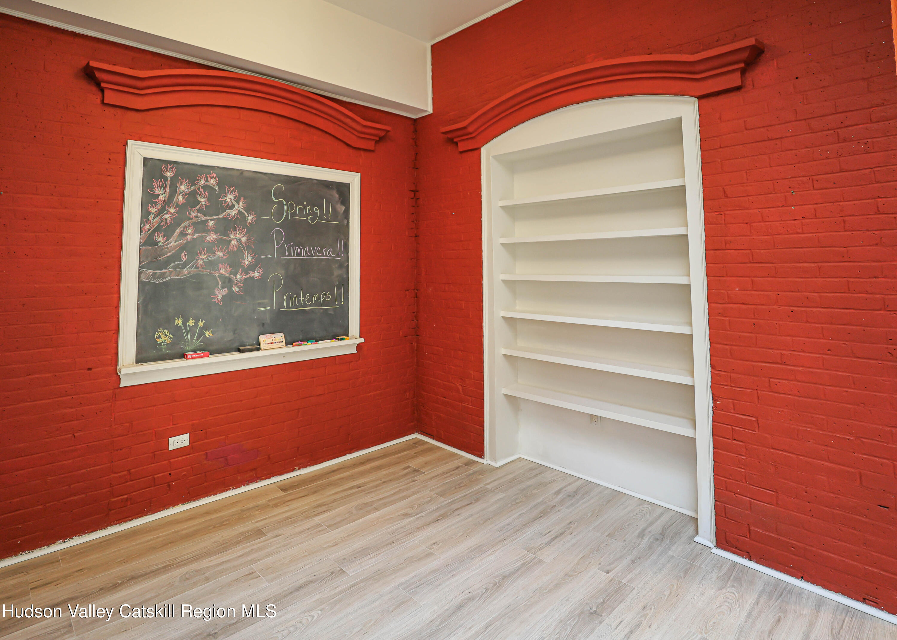 214 West Chestnut, 102