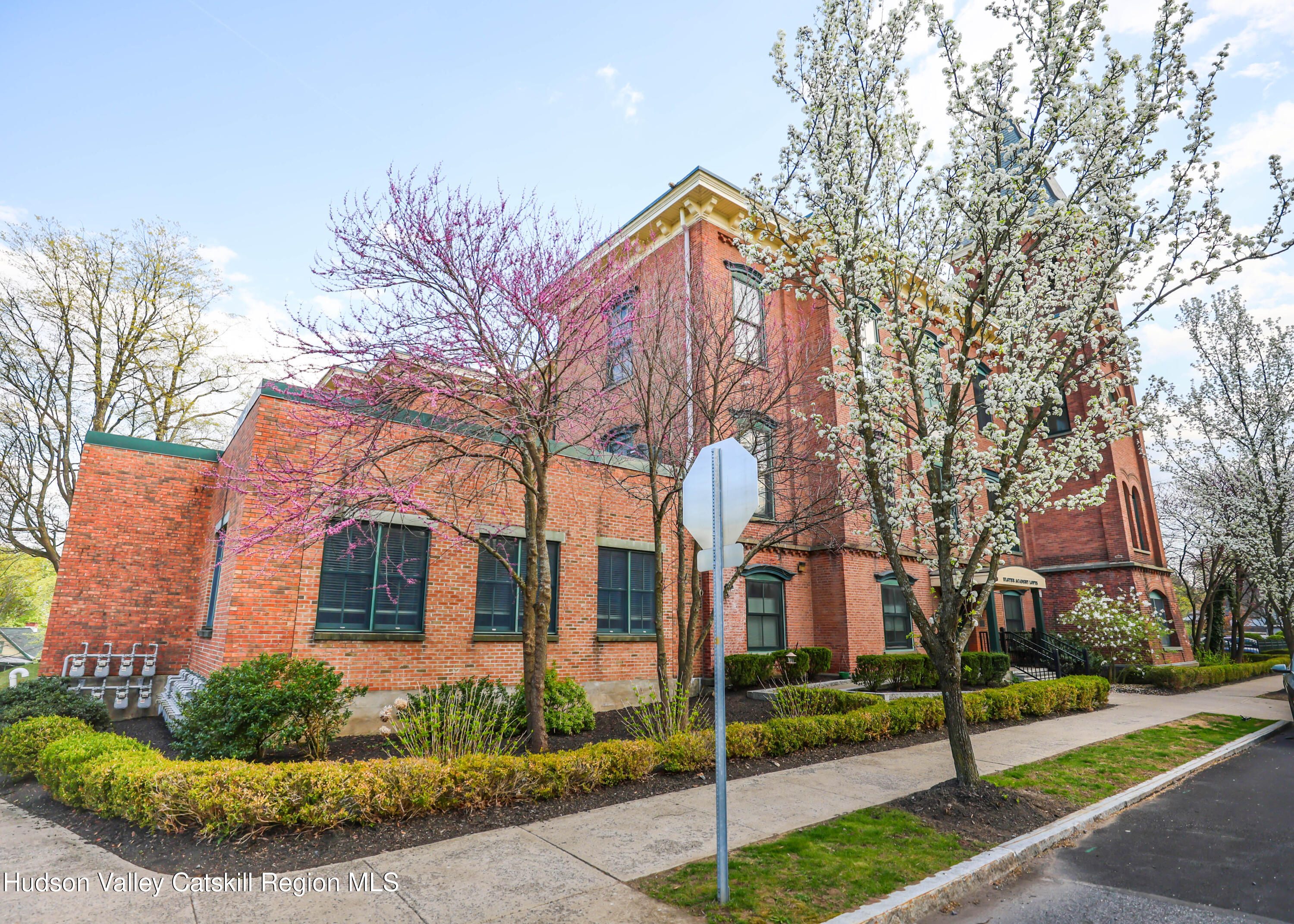 214 West Chestnut, 102