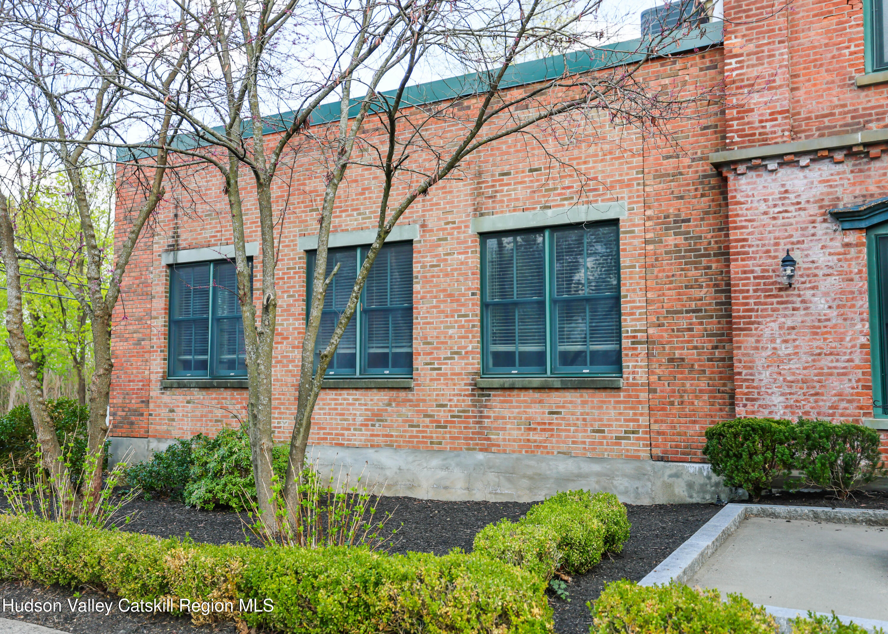 214 West Chestnut, 102