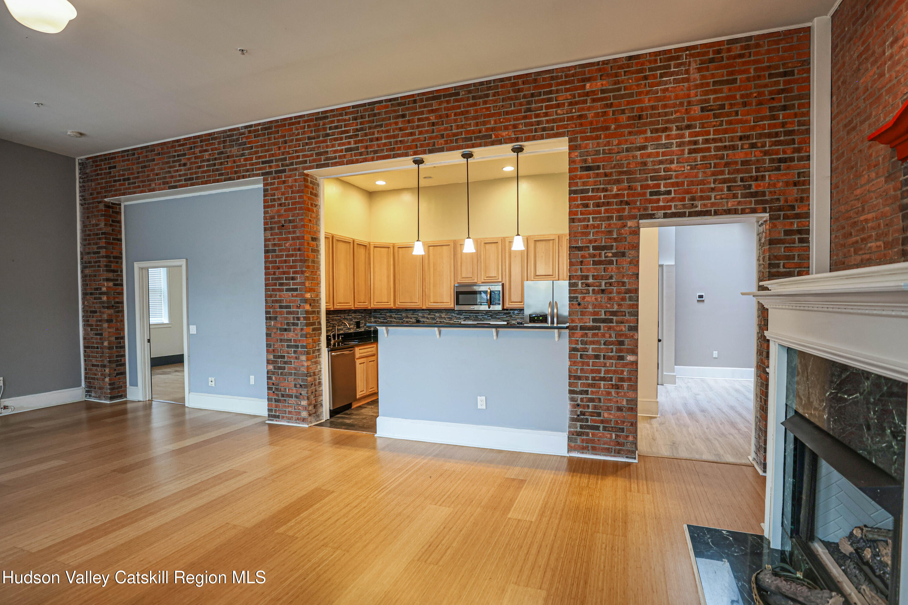 214 West Chestnut, 102