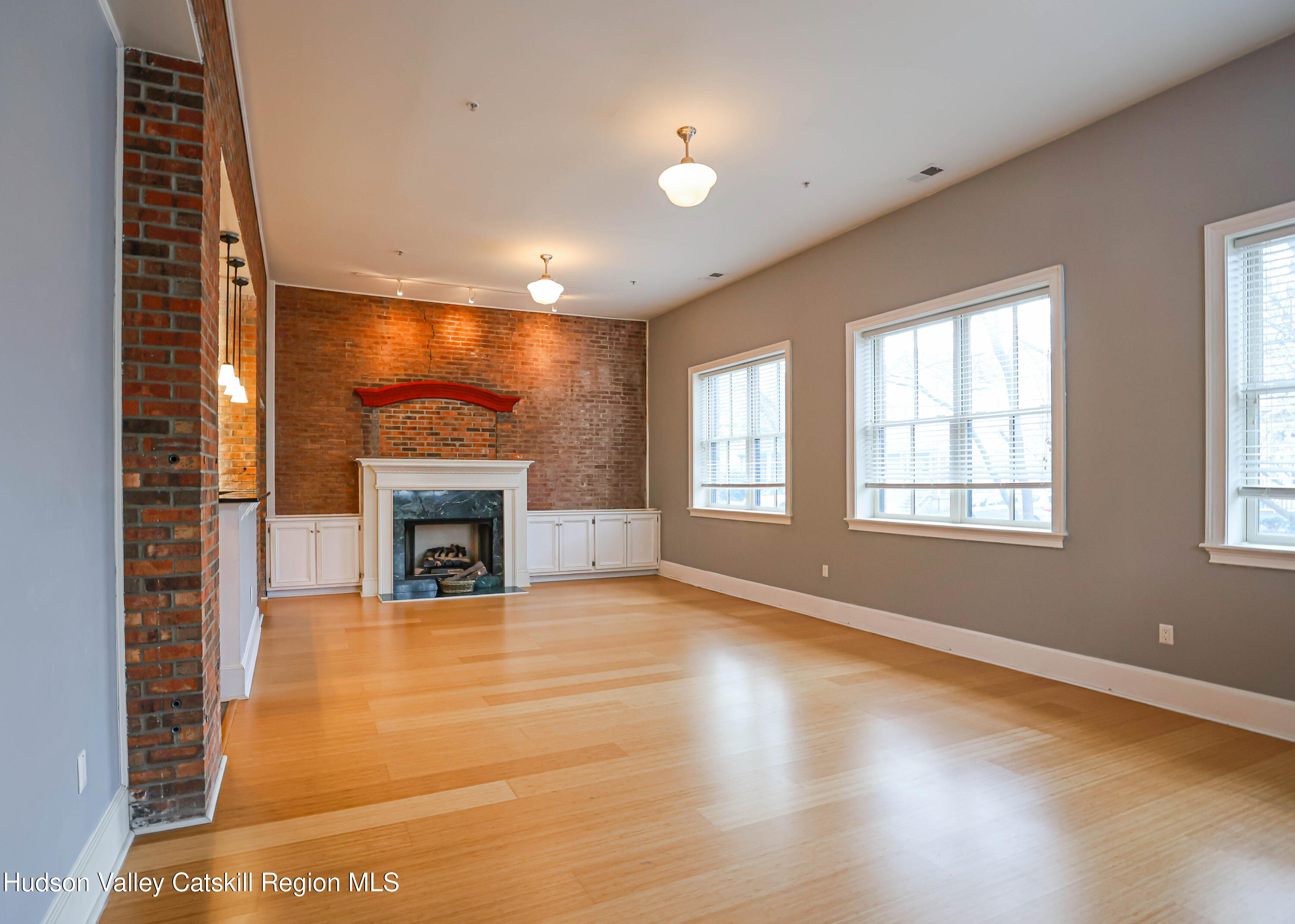 214 West Chestnut, 102