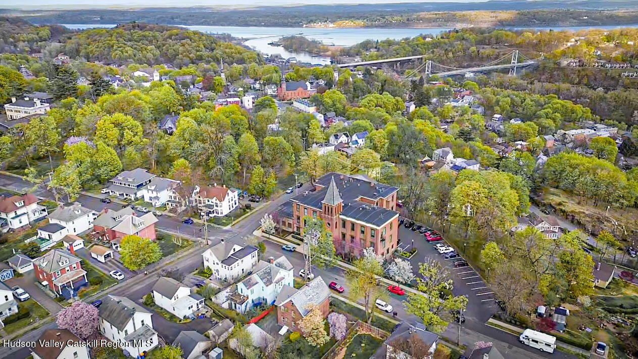 214 West Chestnut, 102