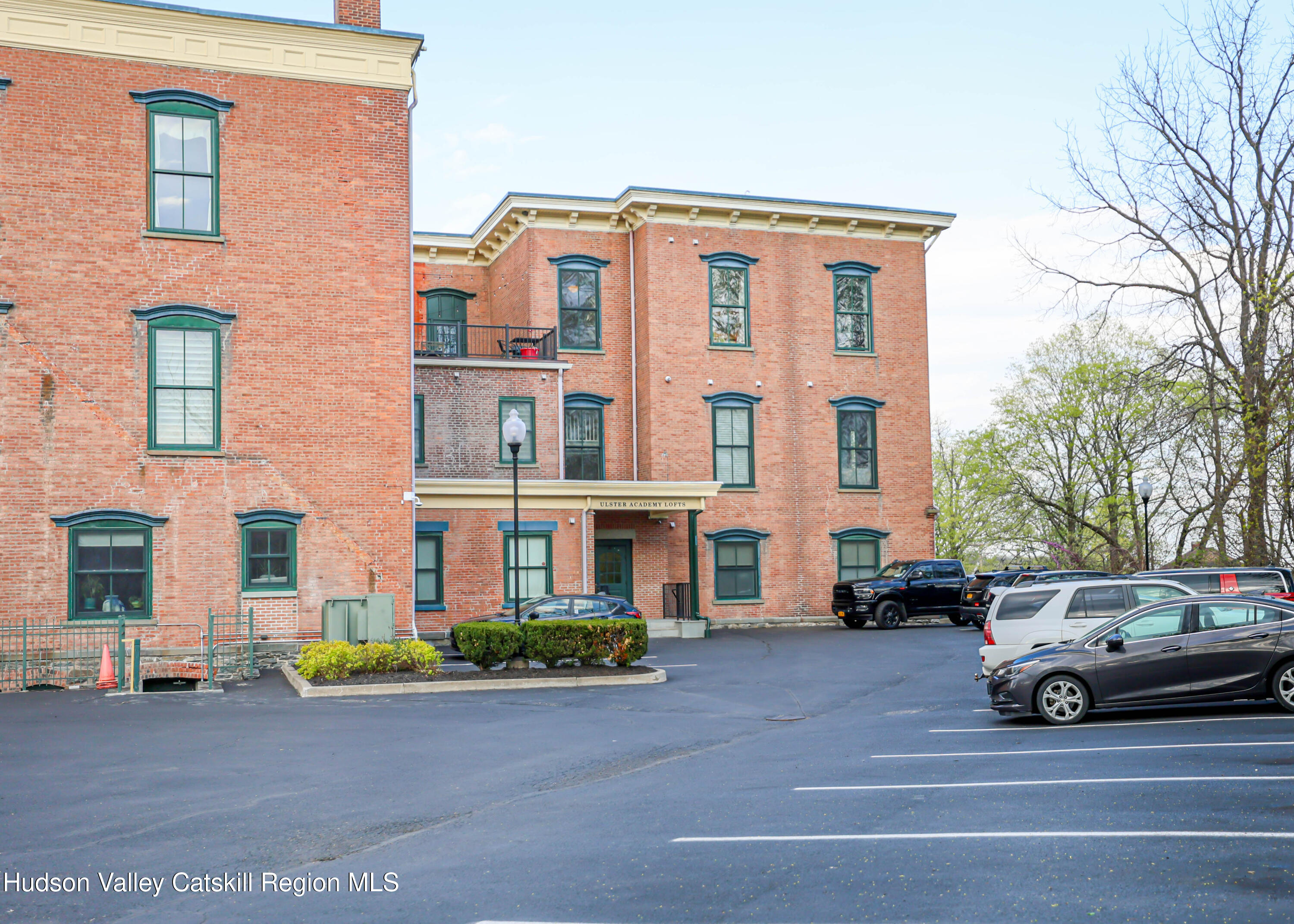 214 West Chestnut, 102