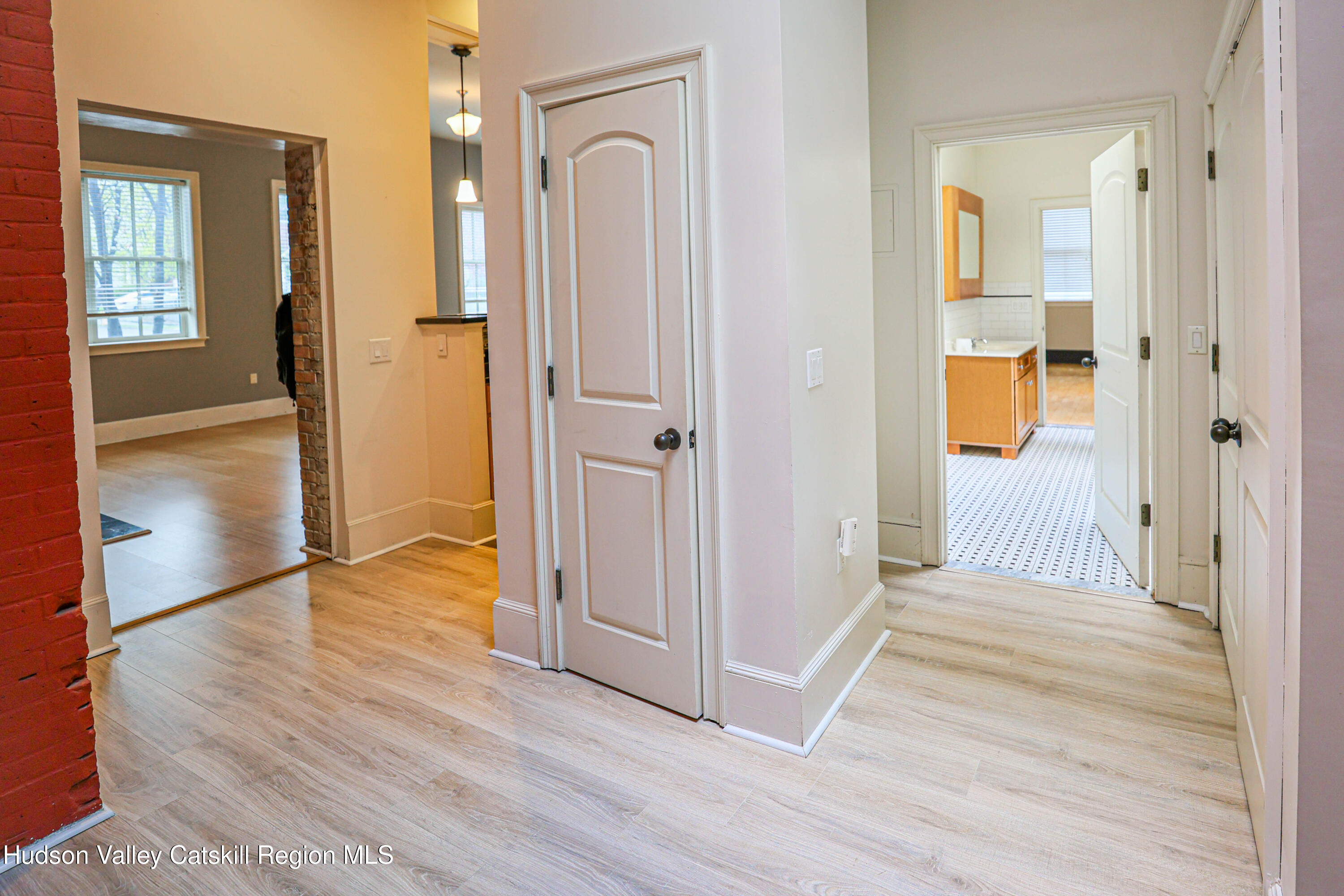 214 West Chestnut, 102