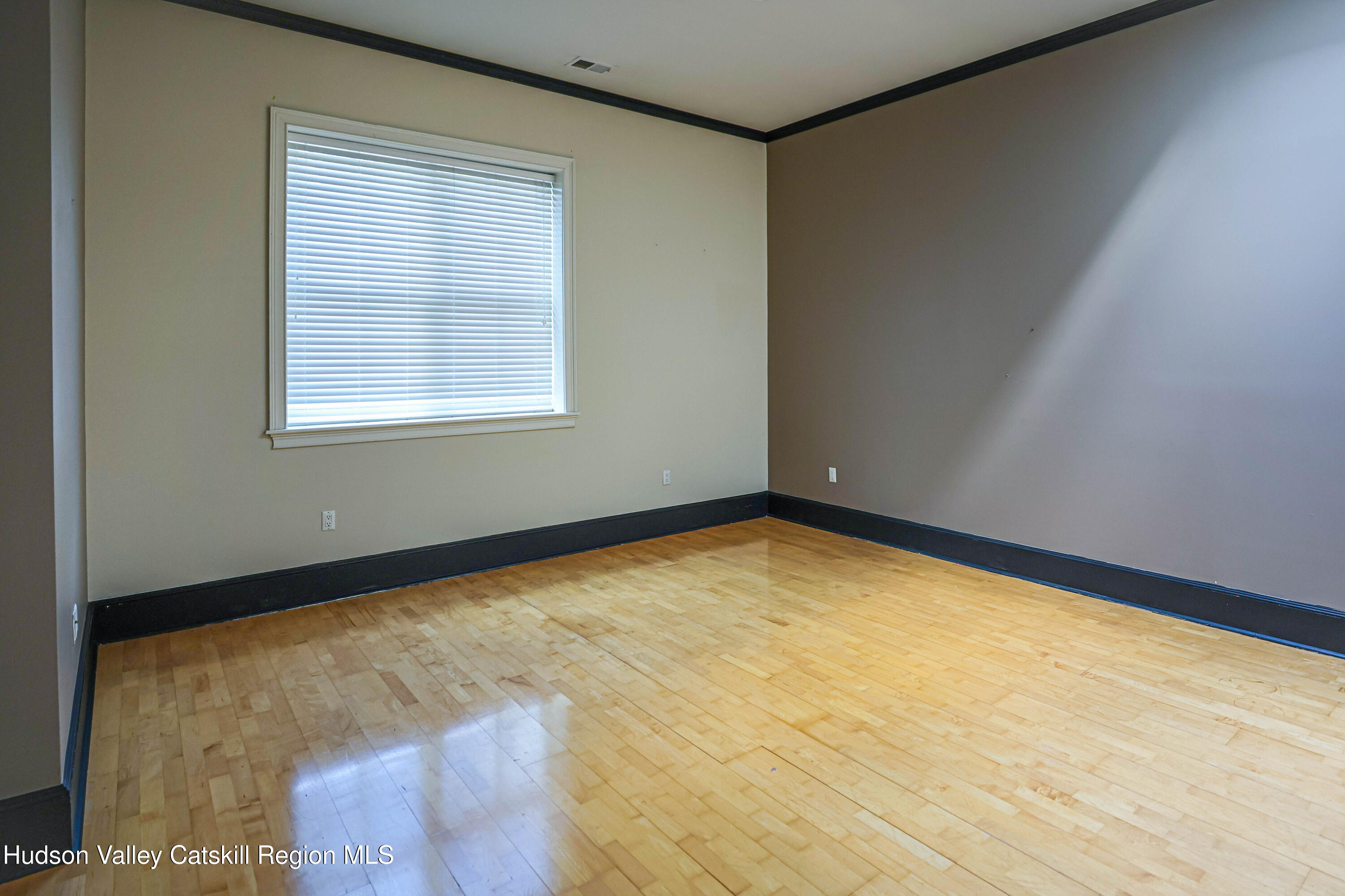 214 West Chestnut, 102