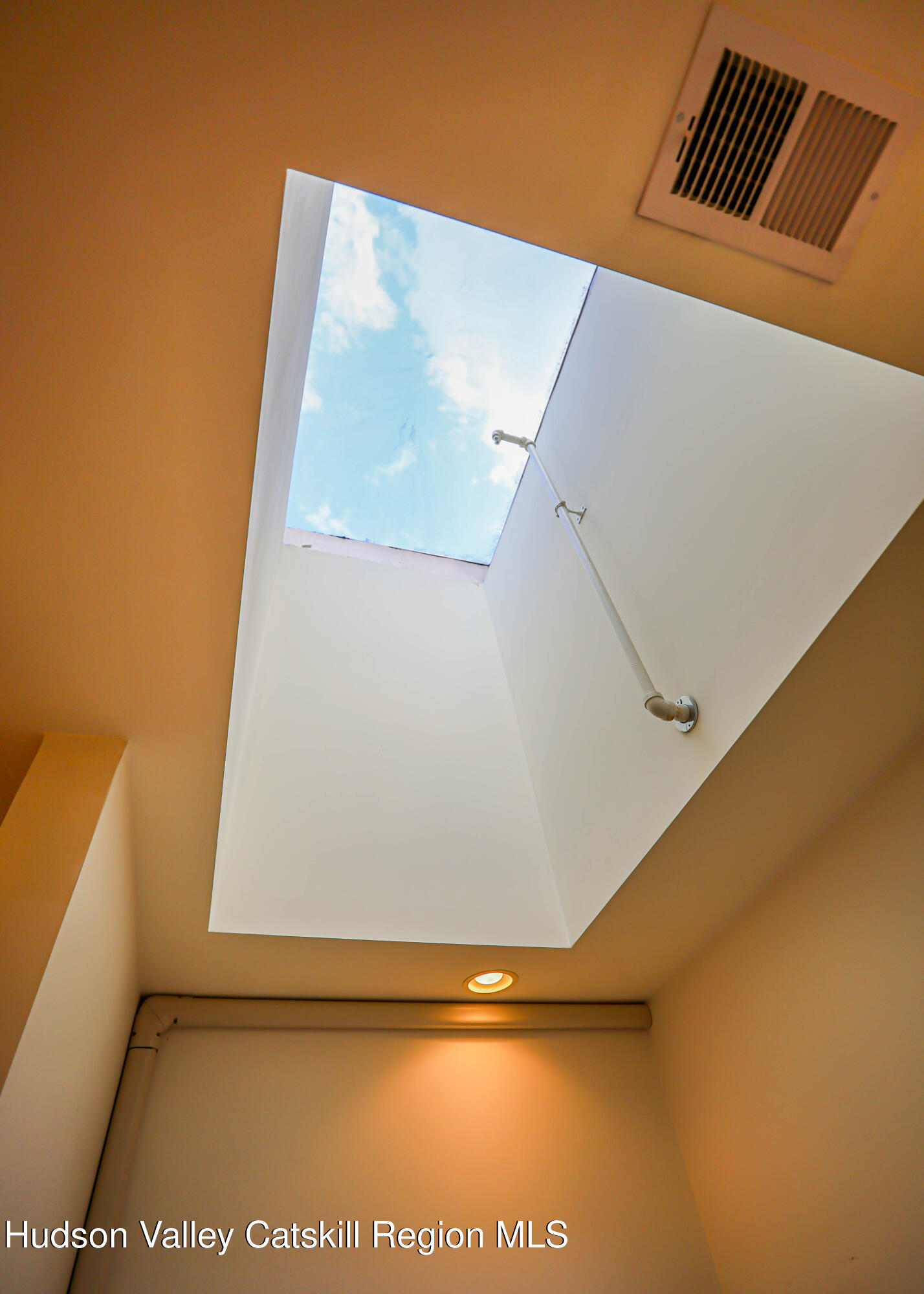 214 West Chestnut, 102